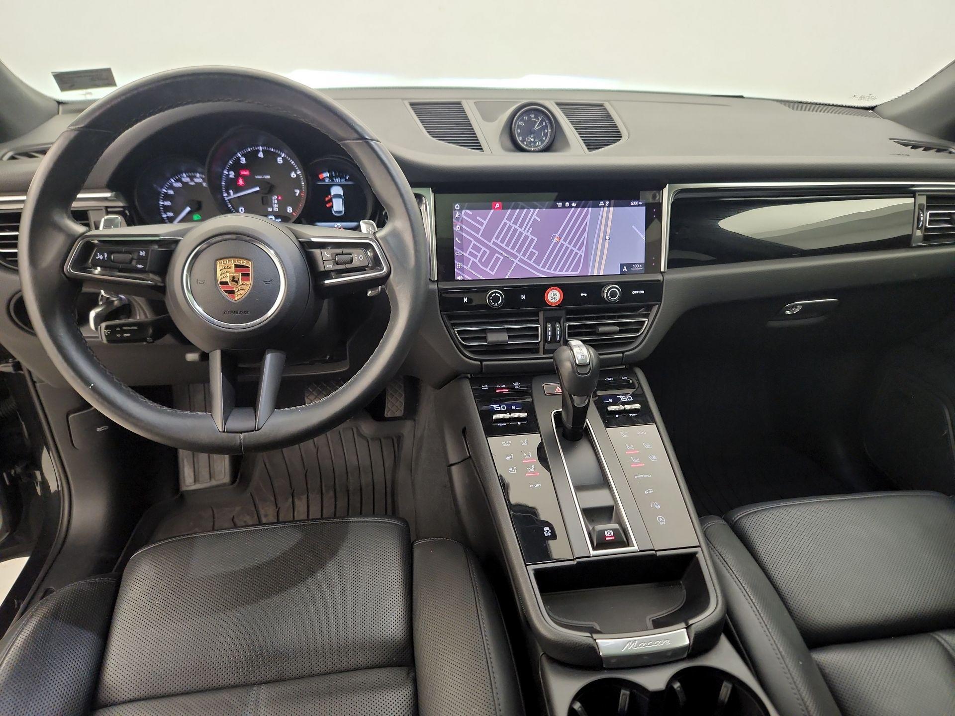 Thumbnail: 2022 Porsche Macan - 9