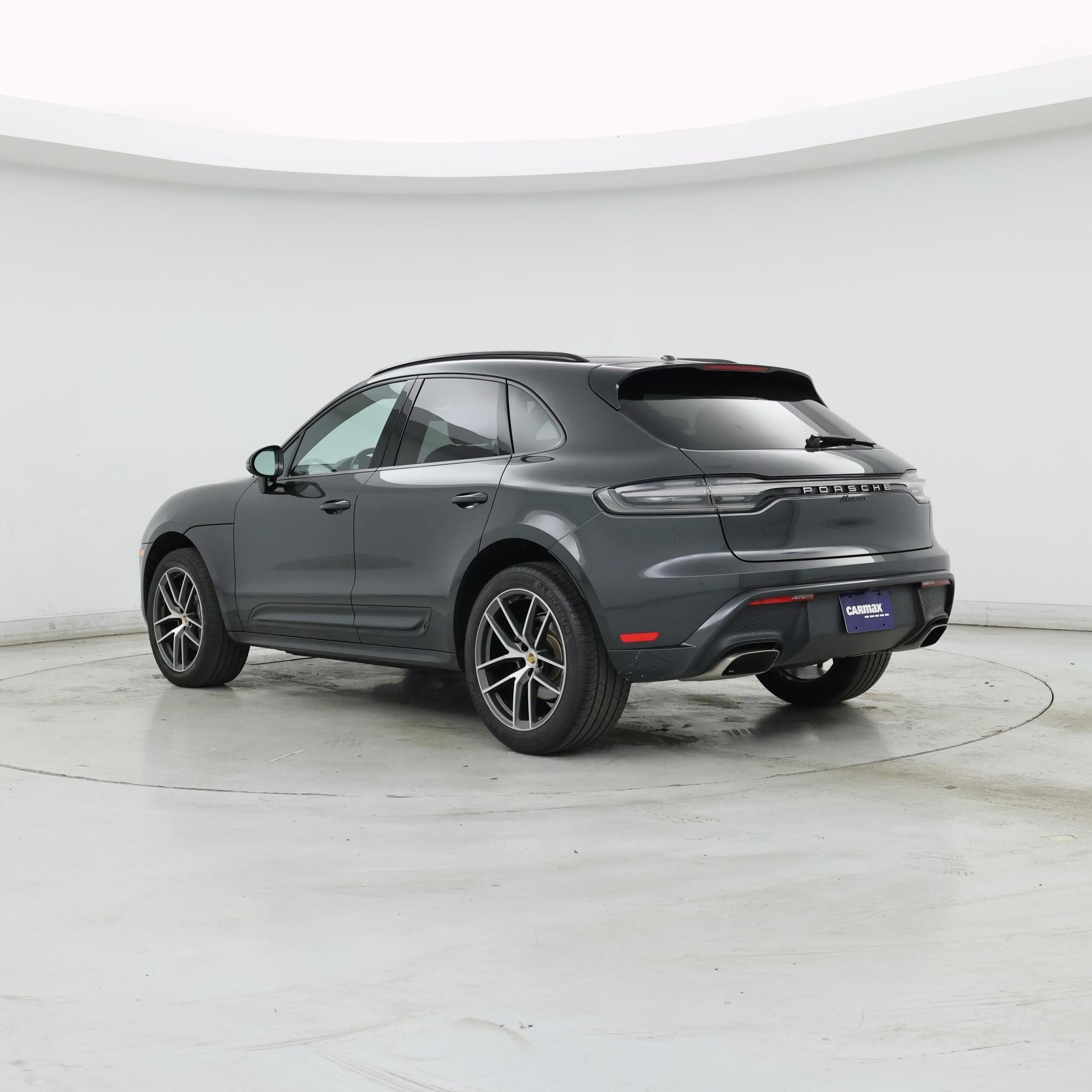 Thumbnail: 2022 Porsche Macan - 2