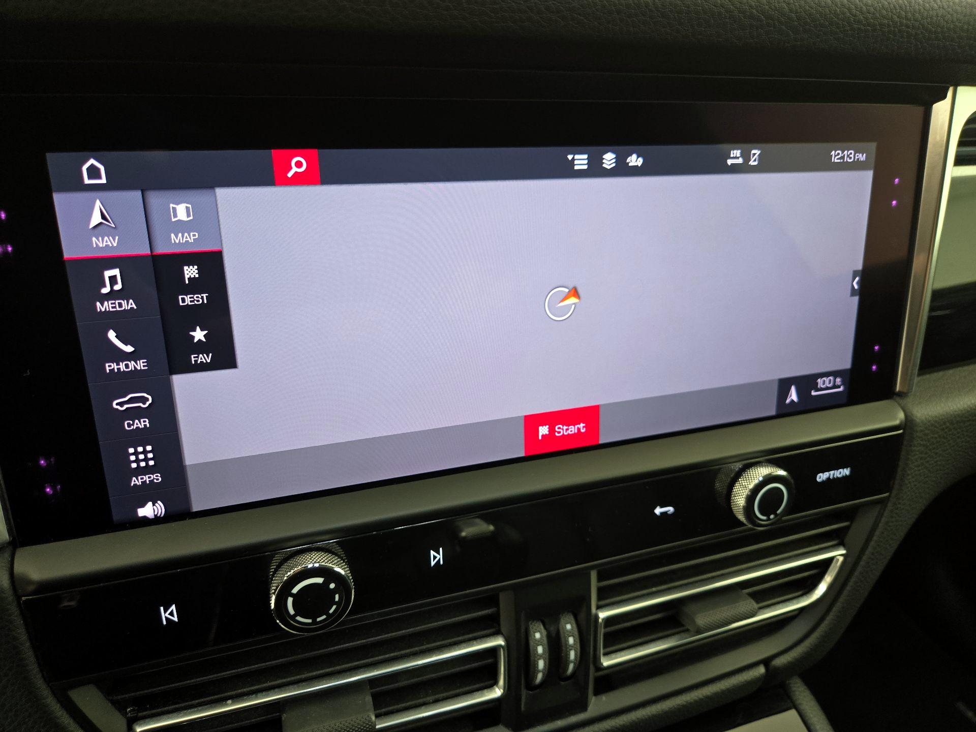 Thumbnail: 2022 Porsche Macan - 14