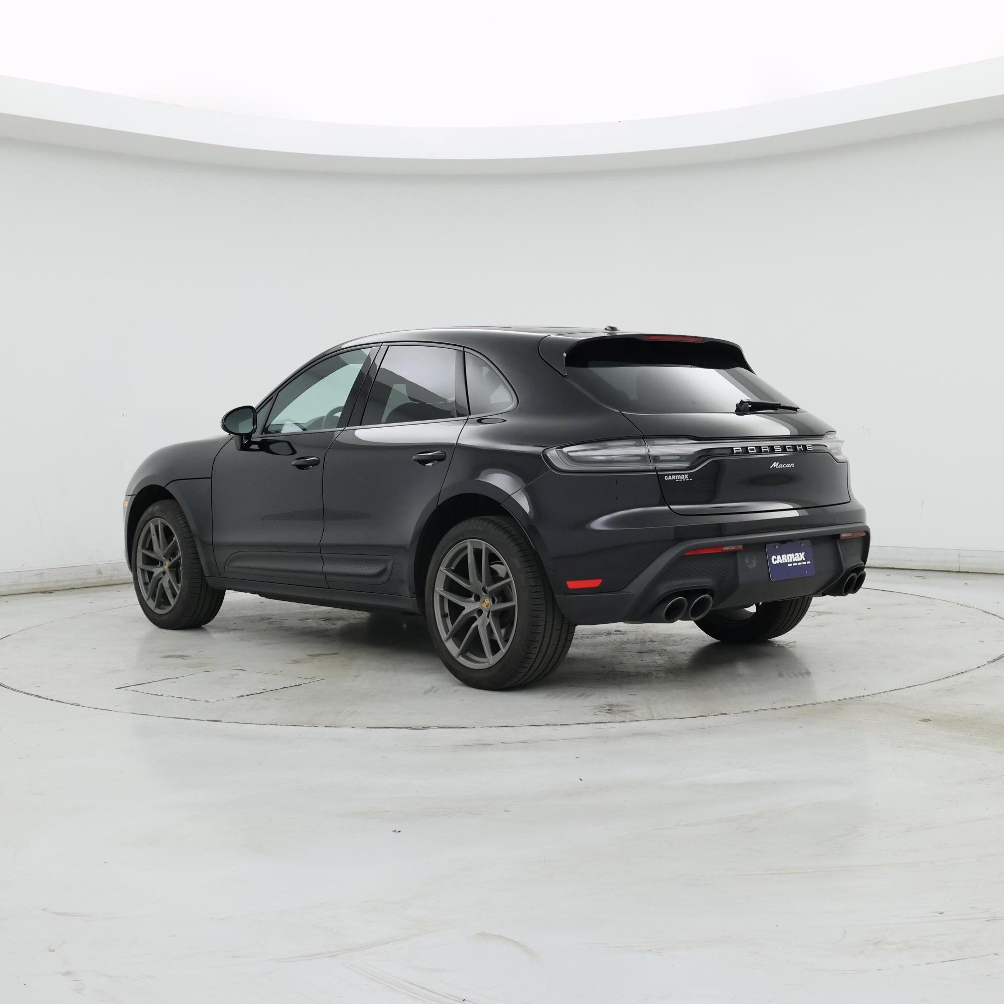 Thumbnail: 2022 Porsche Macan - 2