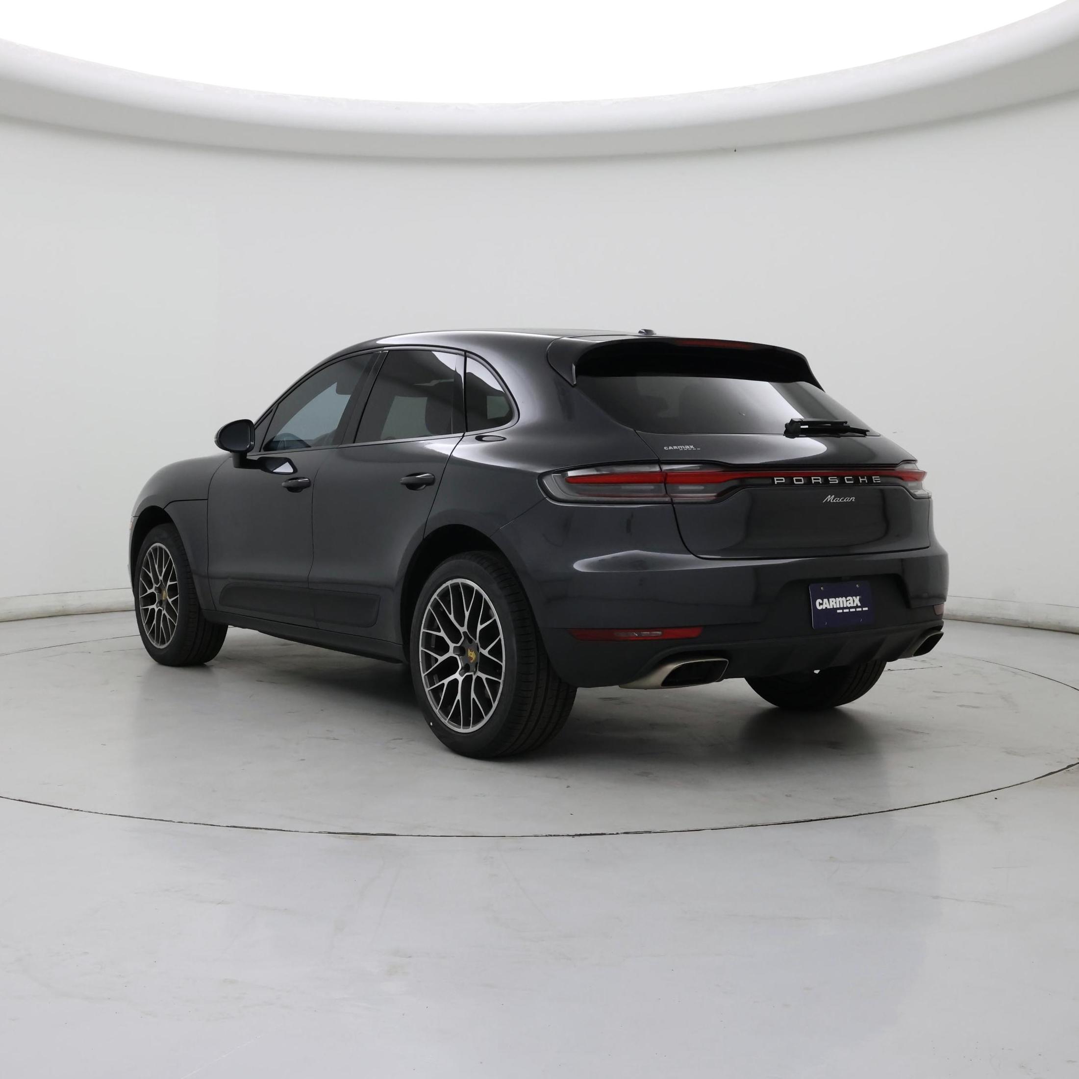 Thumbnail: 2021 Porsche Macan - 2