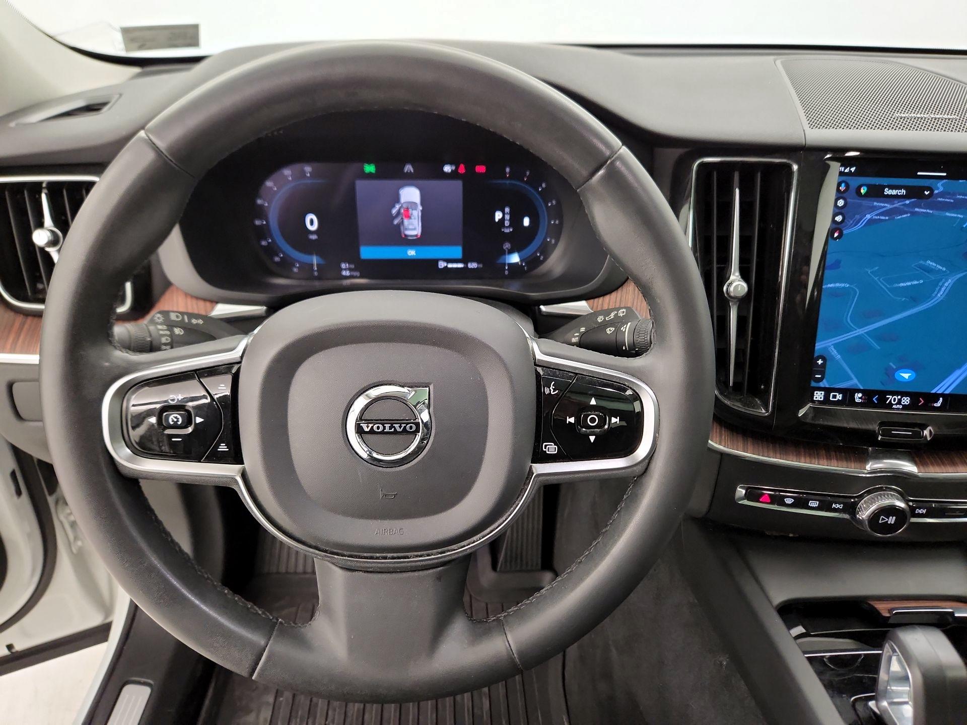 Thumbnail: 2023 Volvo XC60 - 10