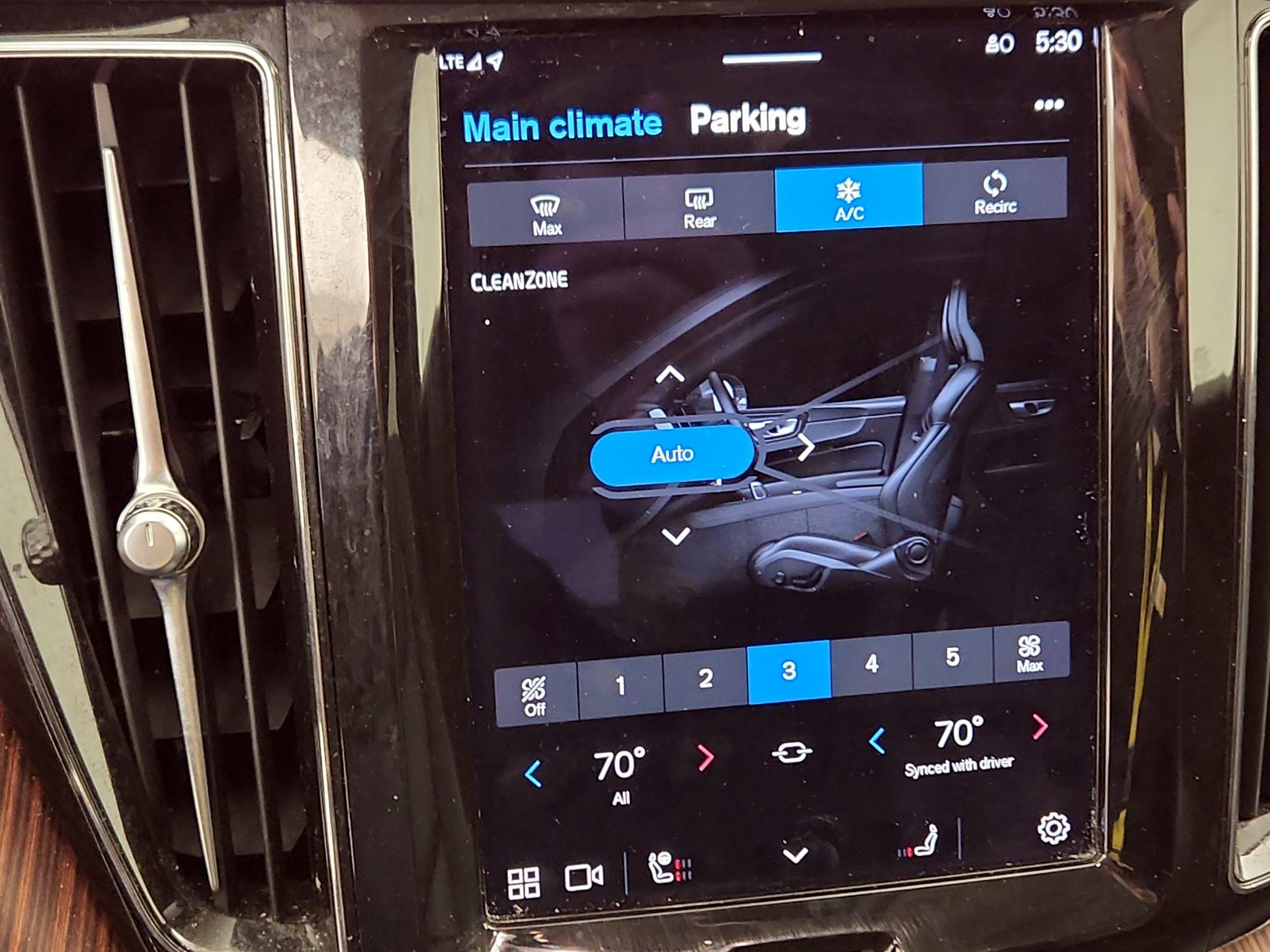 Thumbnail: 2023 Volvo XC60 - 17