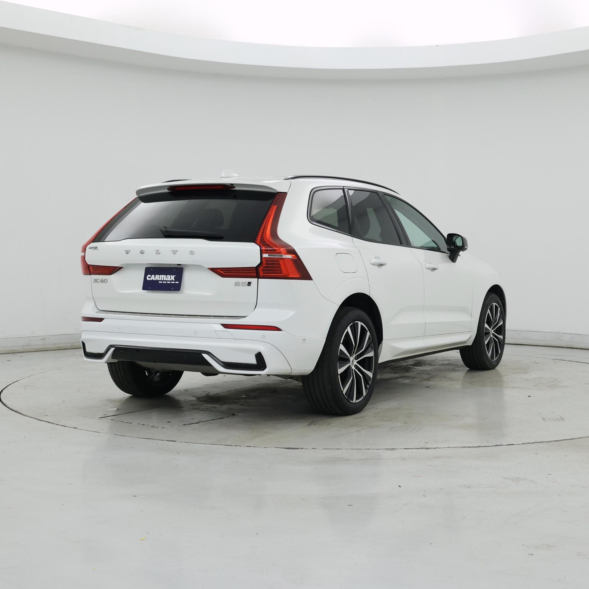 Thumbnail: 2023 Volvo XC60 - 8