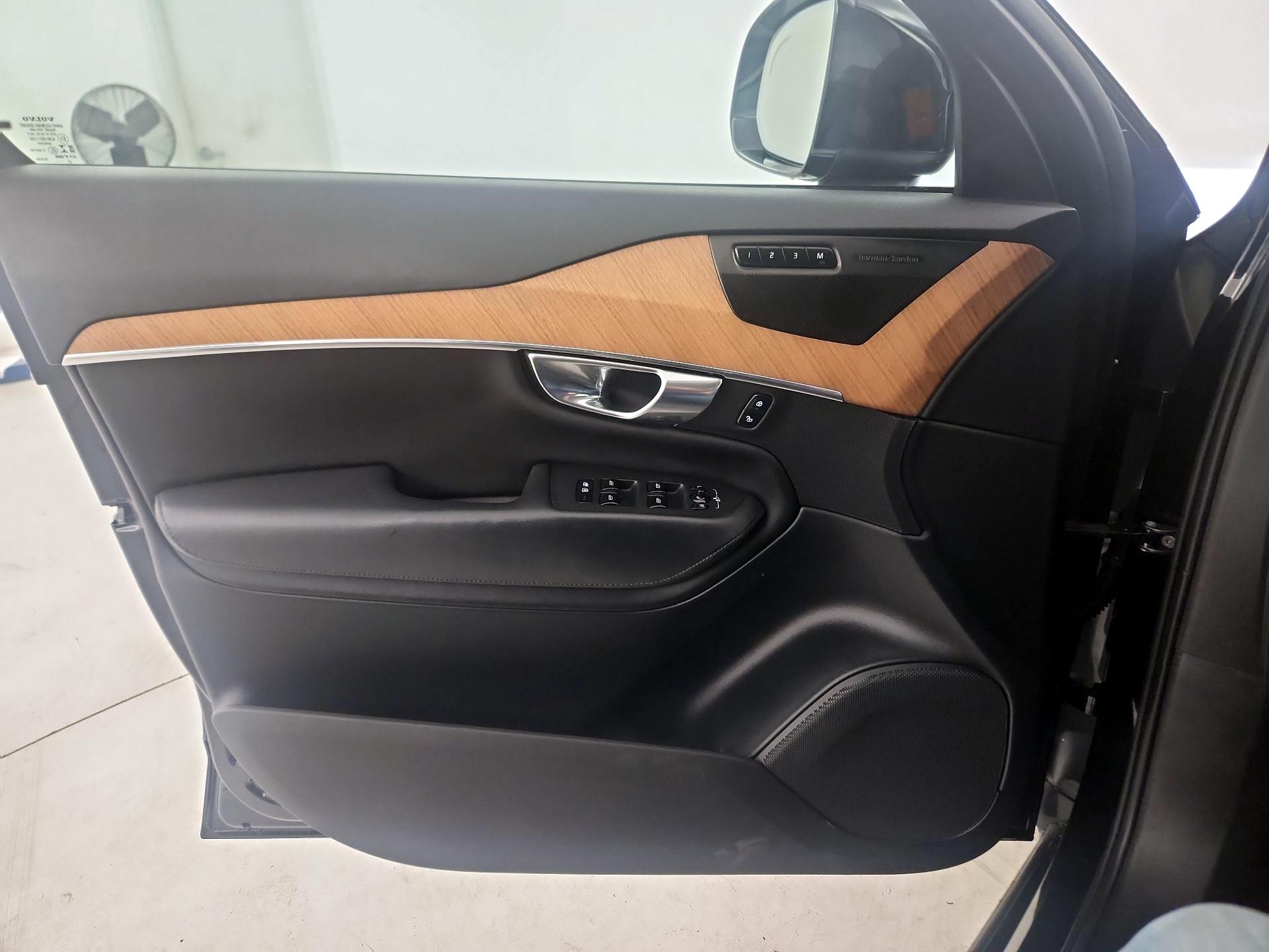 Thumbnail: 2023 Volvo XC90 - 12