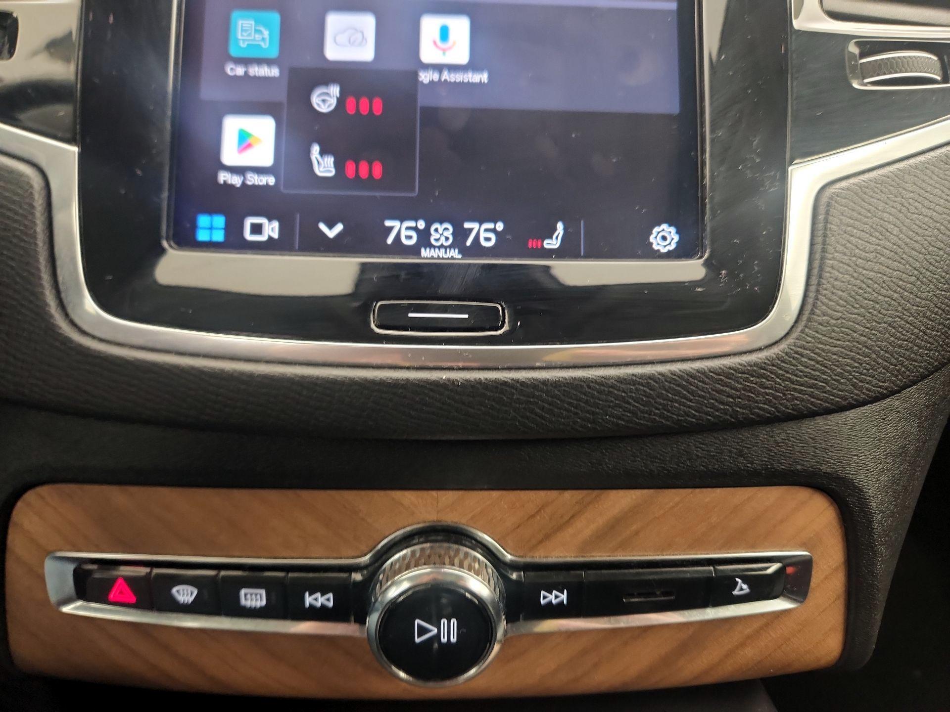 Thumbnail: 2023 Volvo XC90 - 17