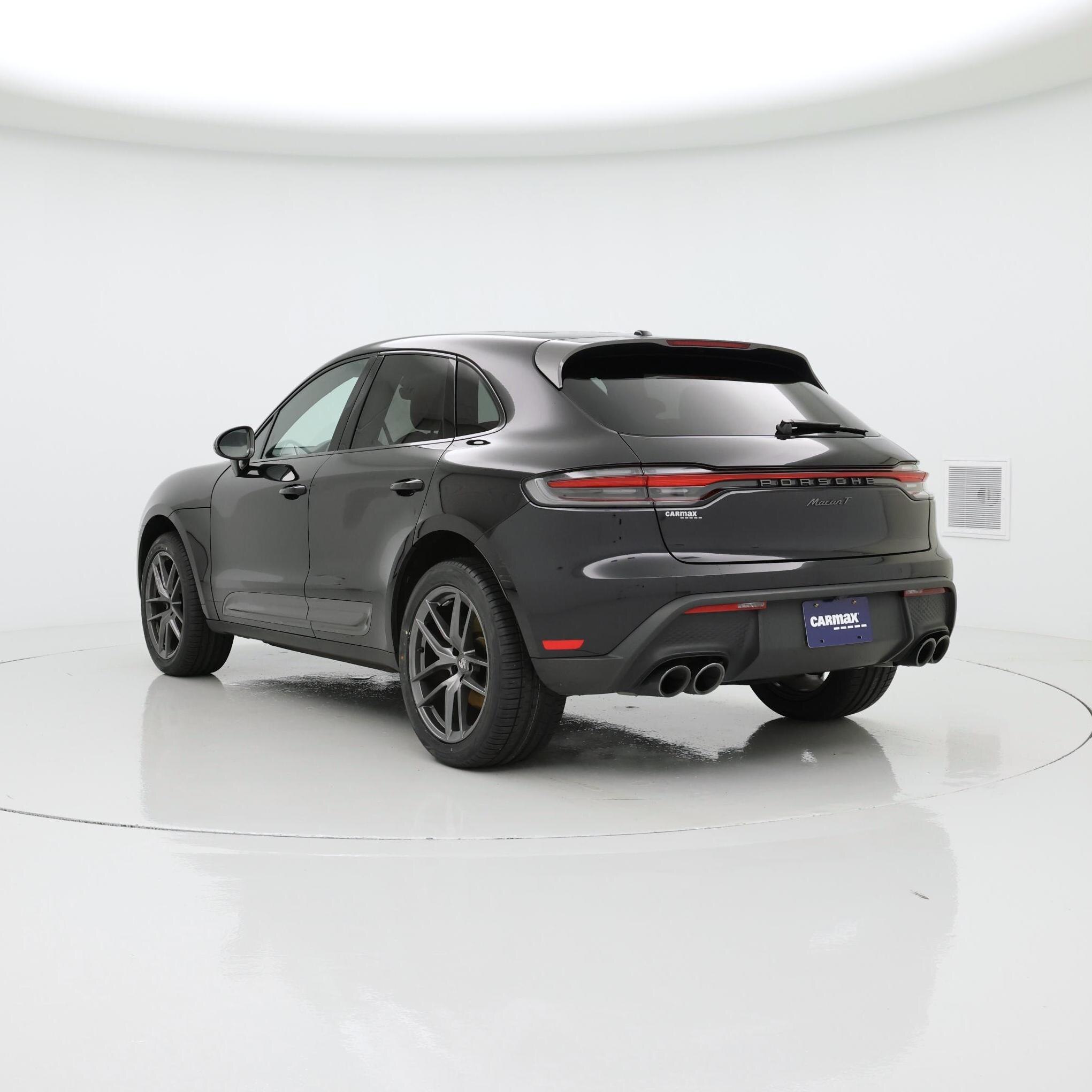 Thumbnail: 2023 Porsche Macan - 2
