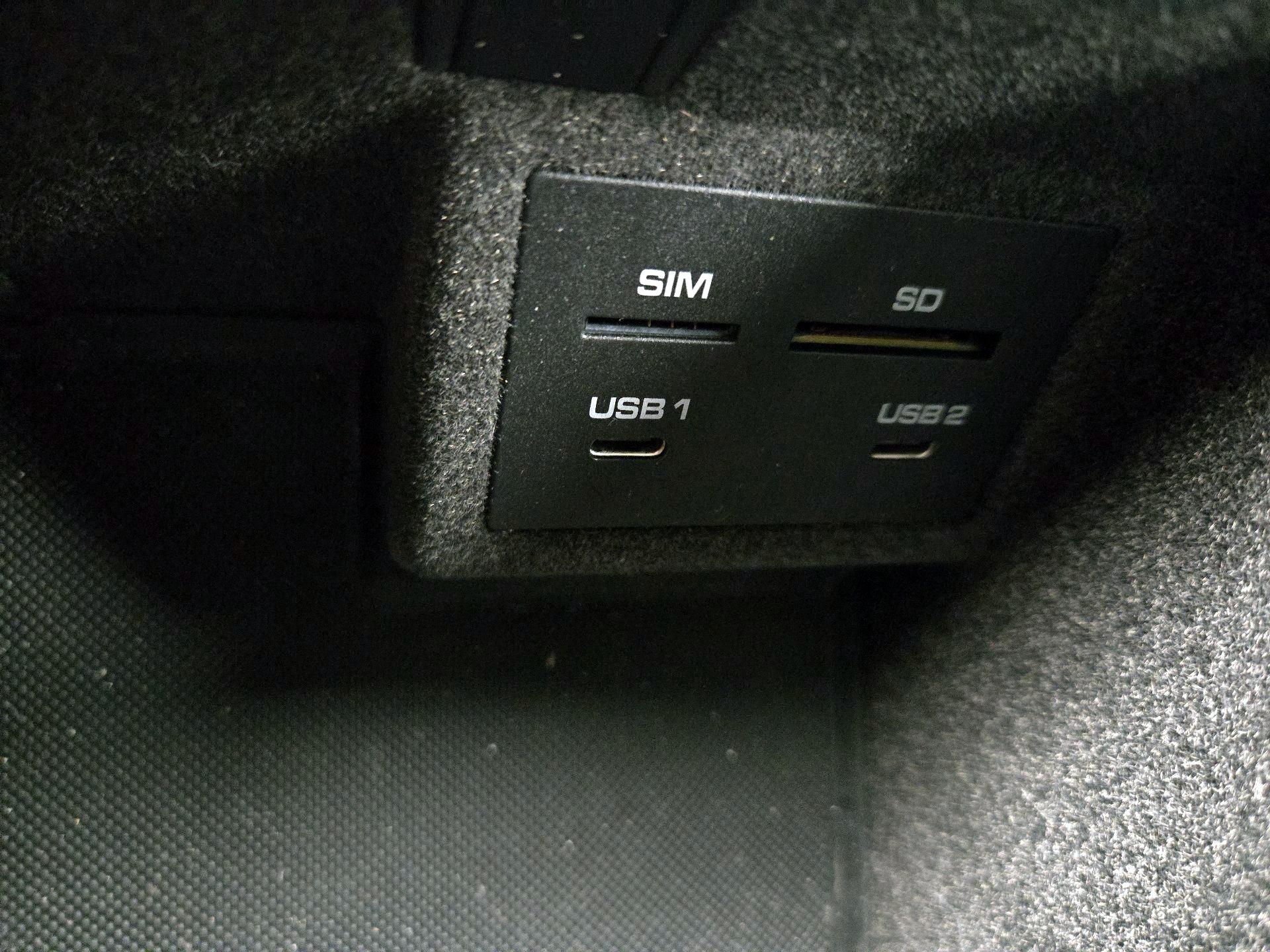 Thumbnail: 2023 Porsche Macan - 19