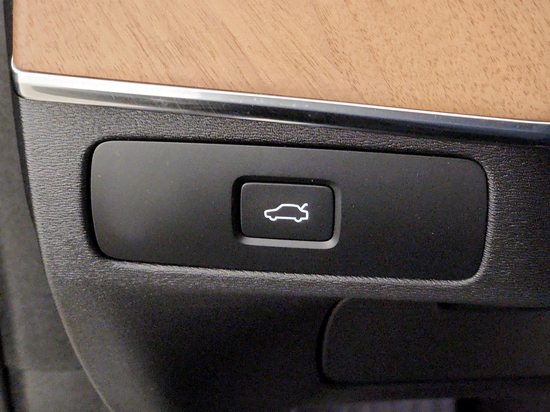 Thumbnail: 2024 Volvo XC90 - 13