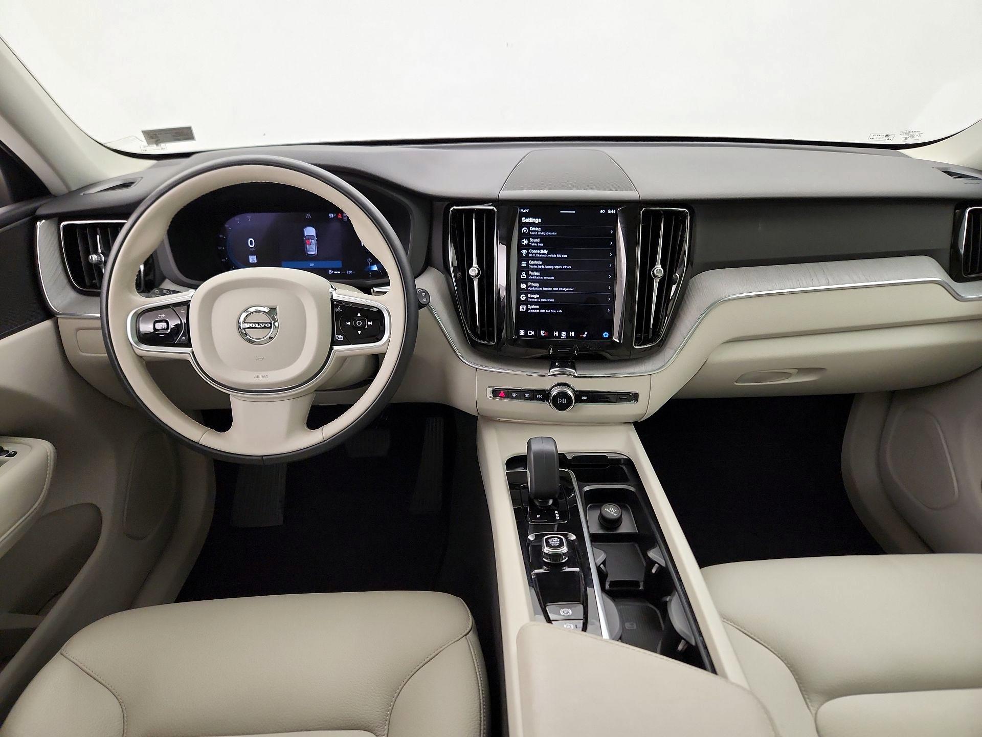 Thumbnail: 2024 Volvo XC60 - 9