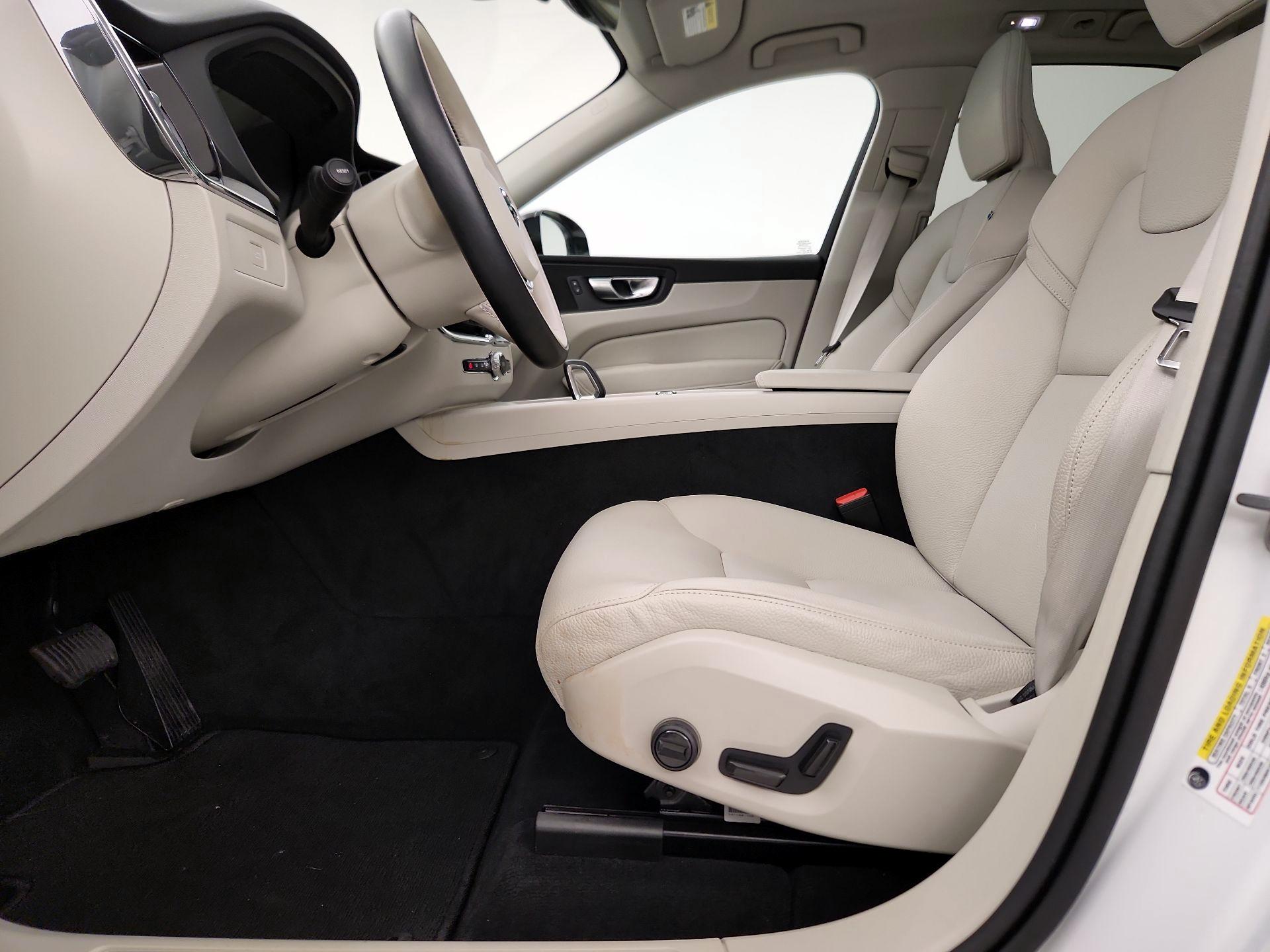 Thumbnail: 2024 Volvo XC60 - 11