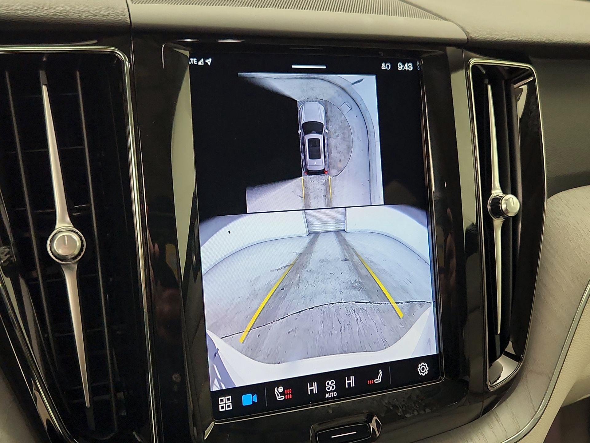 Thumbnail: 2024 Volvo XC60 - 14