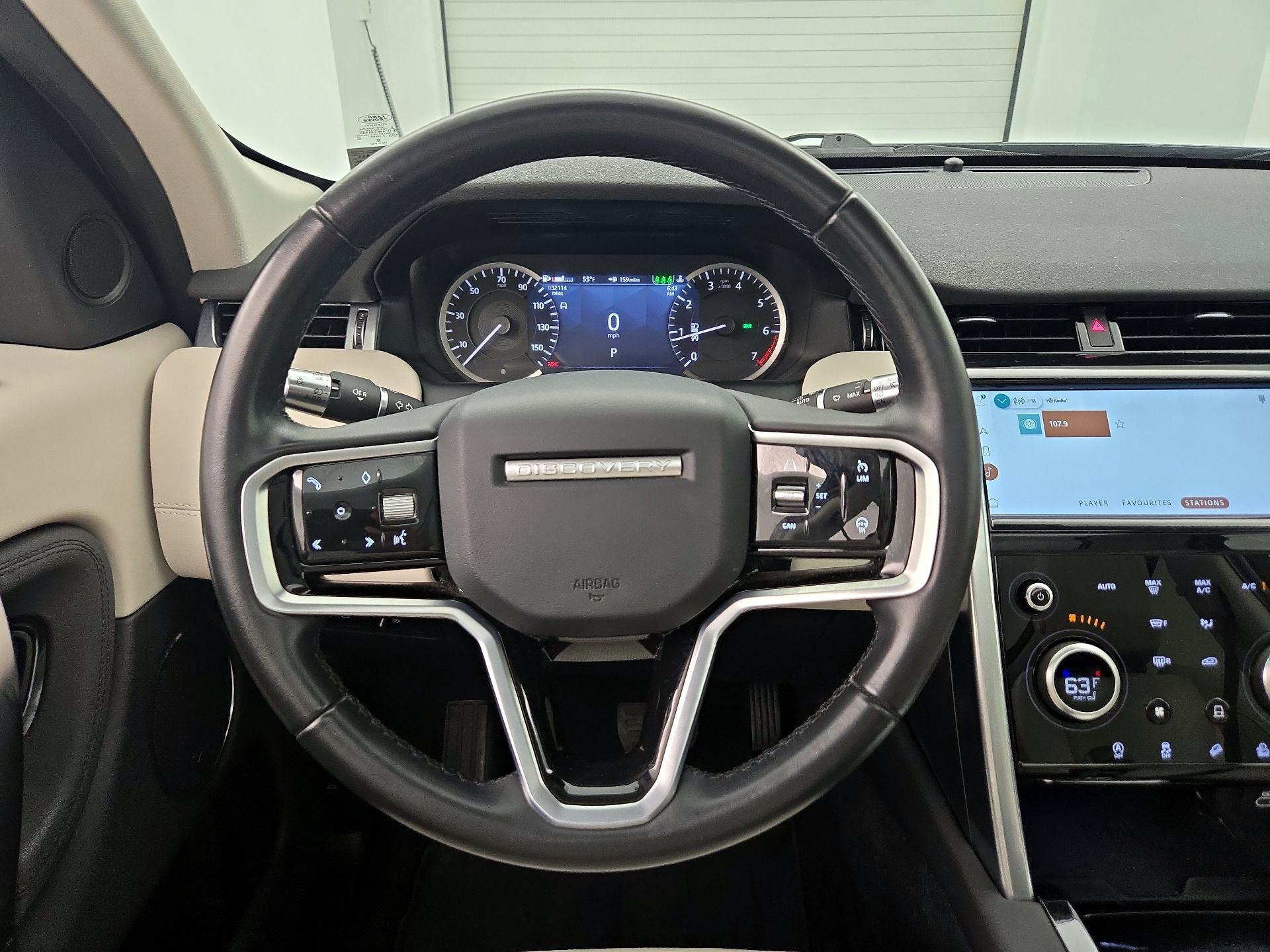 Thumbnail: 2022 Land Rover Discovery Sport - 10