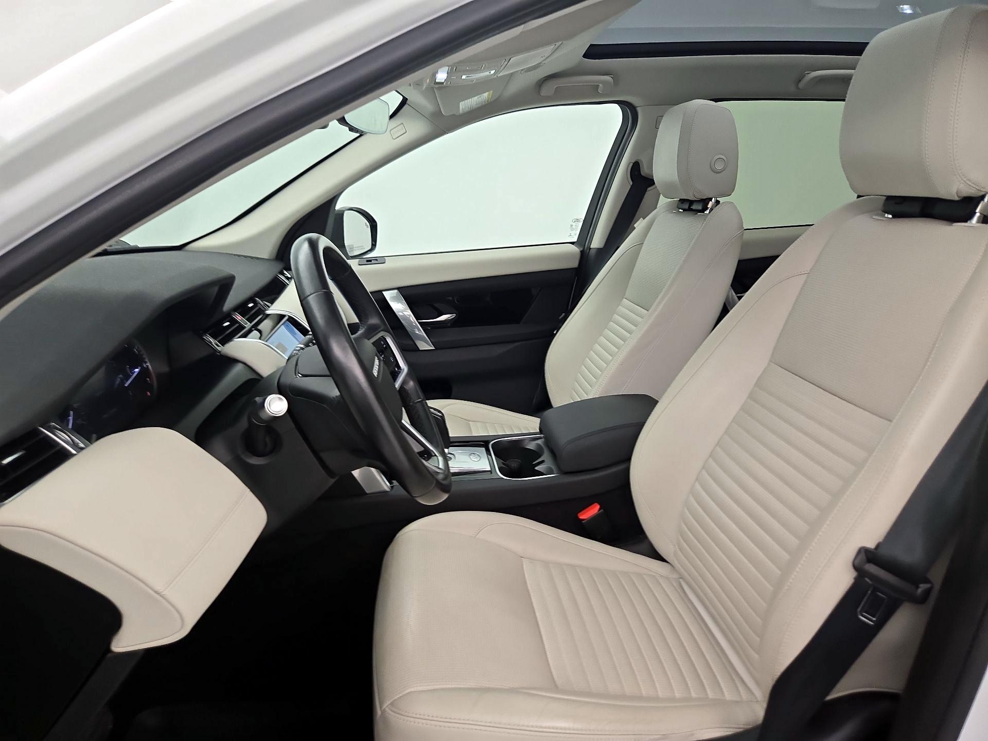 Thumbnail: 2022 Land Rover Discovery Sport - 11