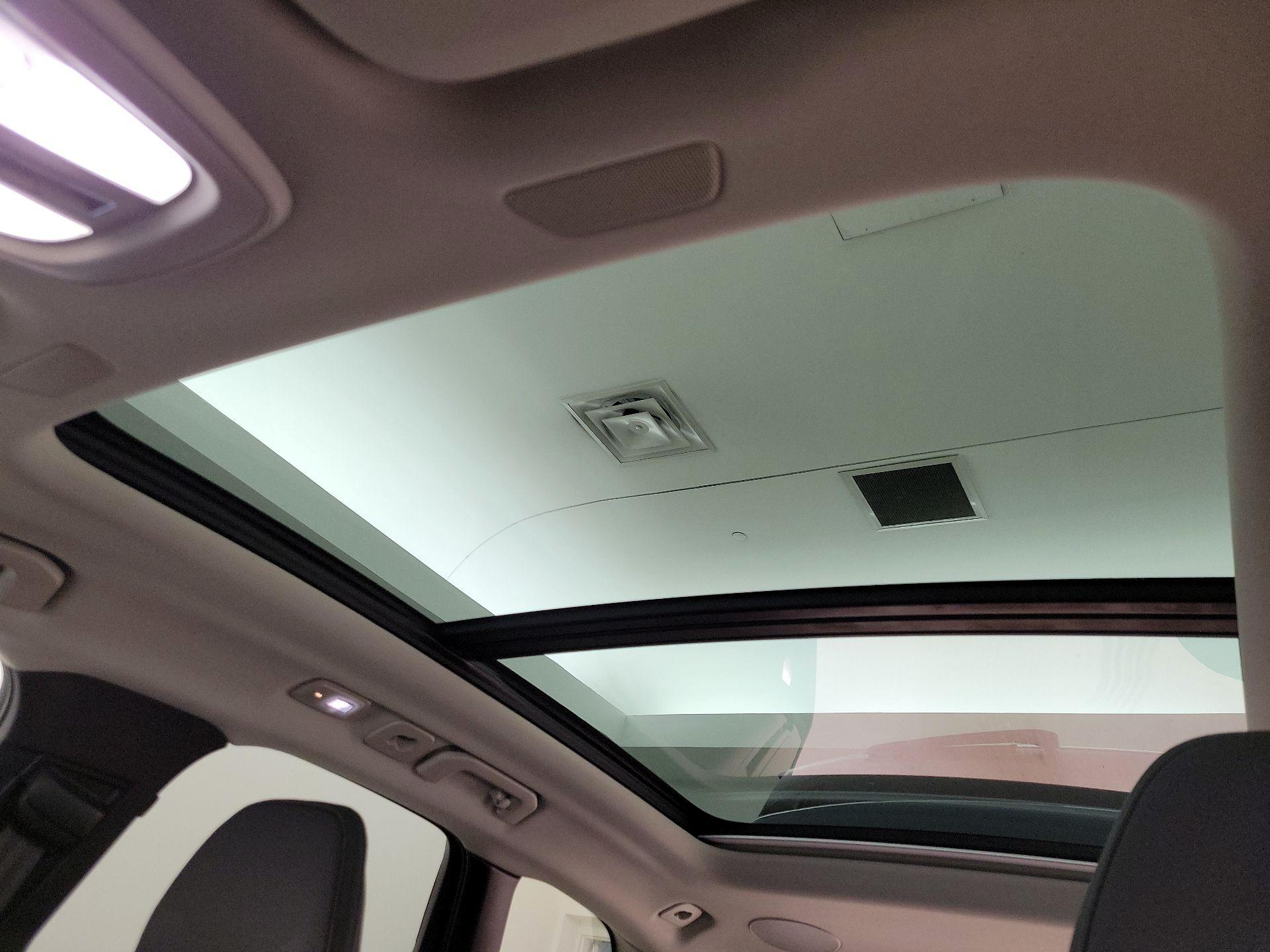 Thumbnail: 2023 Volvo XC60 - 20