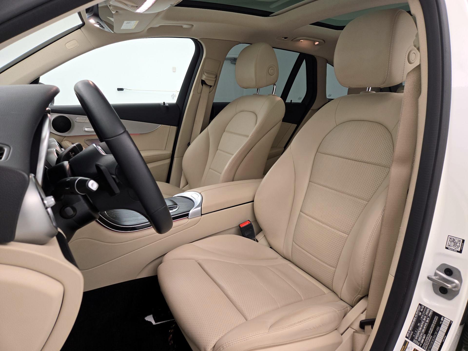 Thumbnail: 2022 Mercedes-Benz GLC - 11