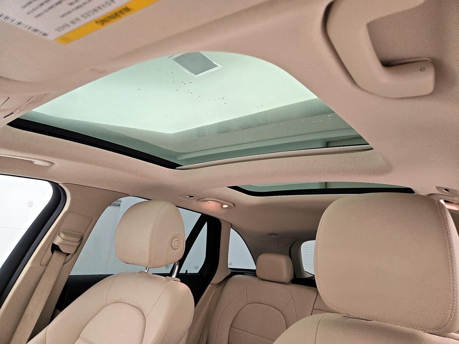 Thumbnail: 2022 Mercedes-Benz GLC - 19