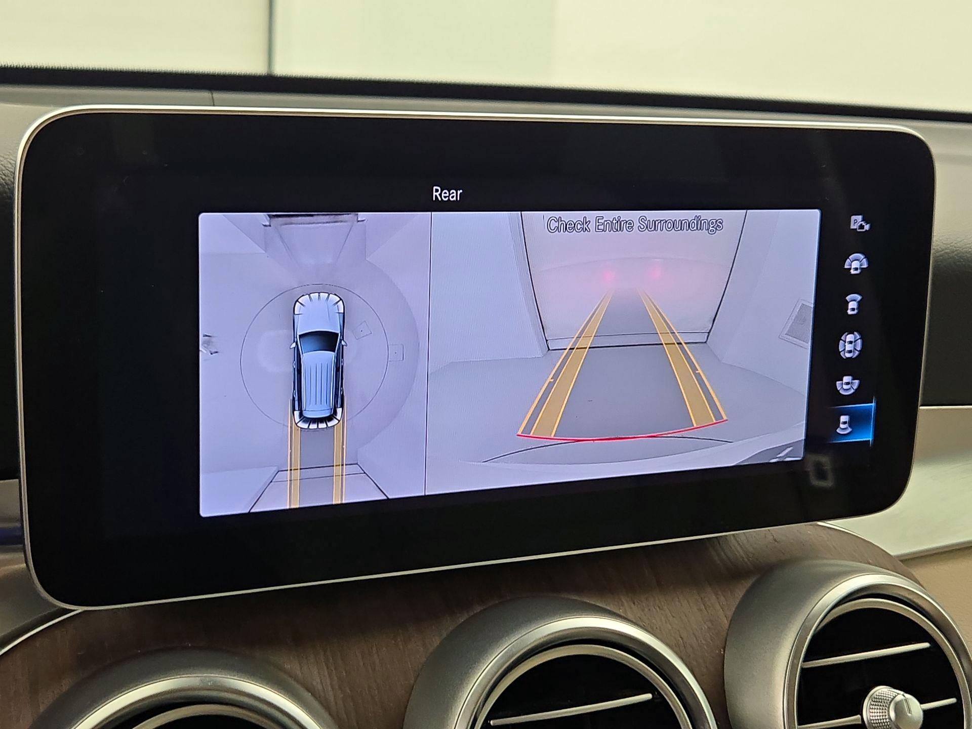 Thumbnail: 2022 Mercedes-Benz GLC - 15