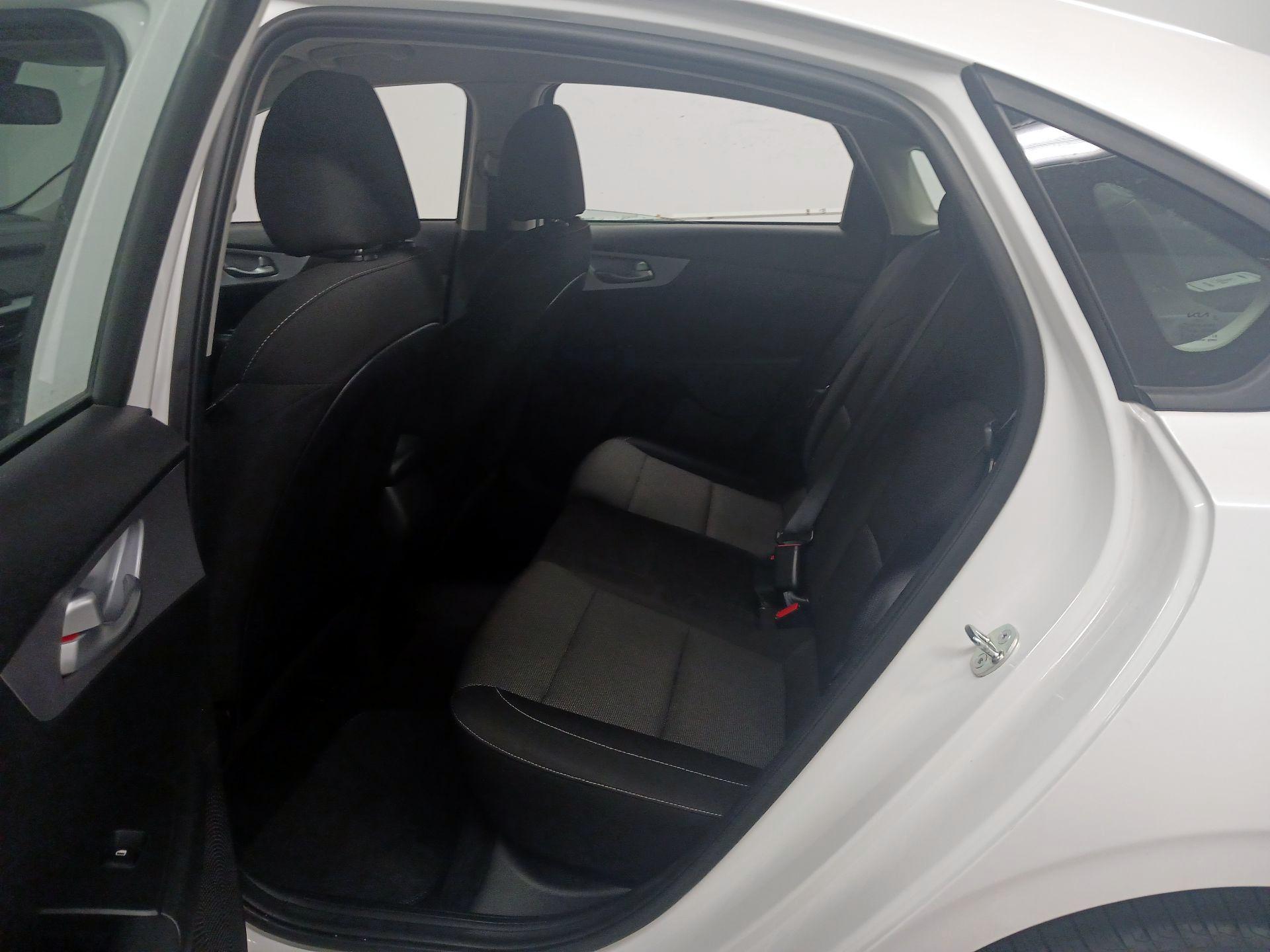 Thumbnail: 2023 Kia Forte - 15