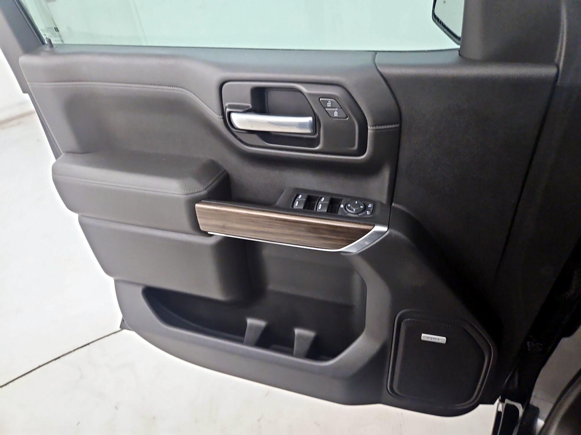 Thumbnail: 2021 Chevrolet Silverado 1500 - 12