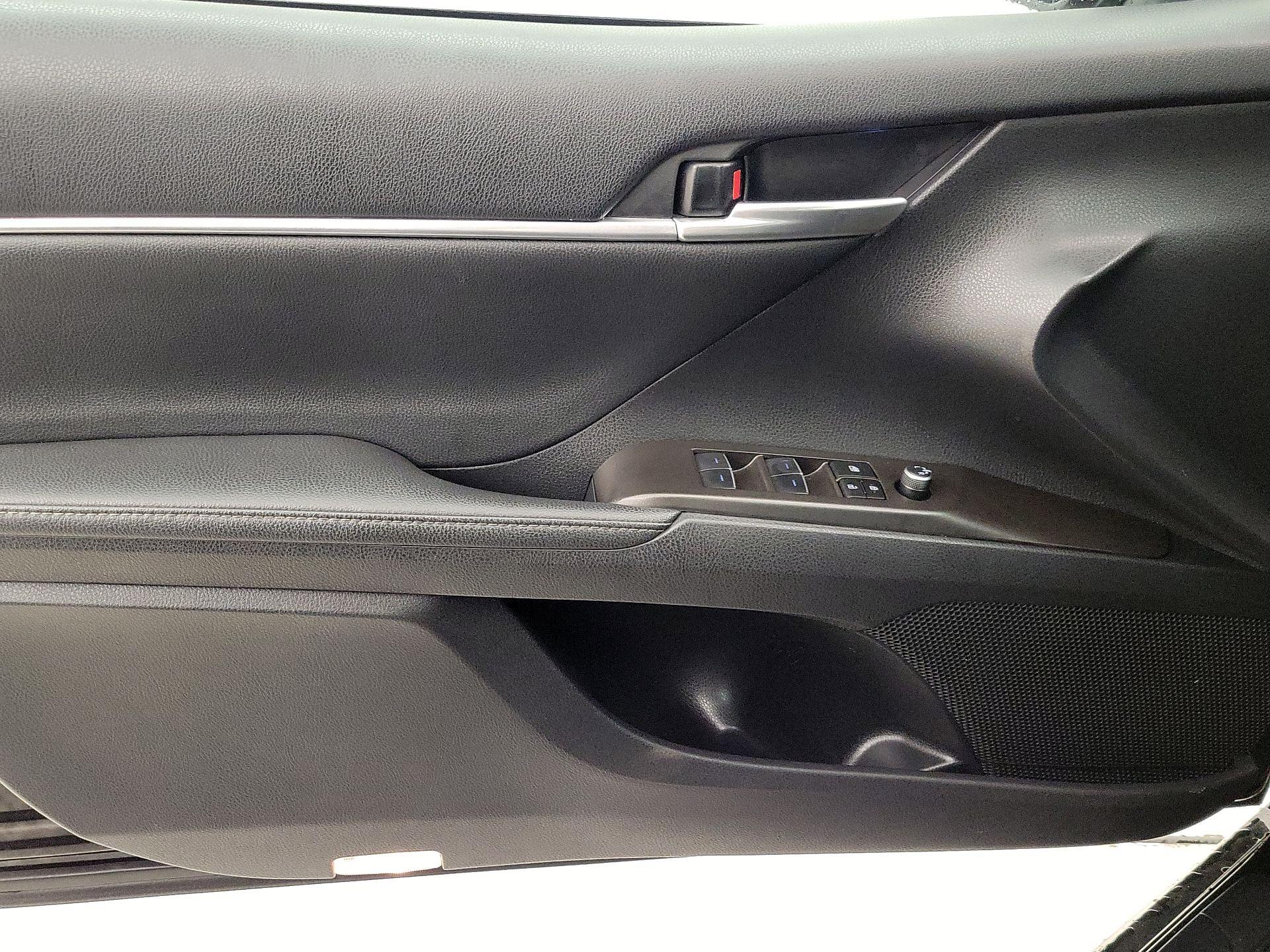 Thumbnail: 2023 Toyota Camry - 12