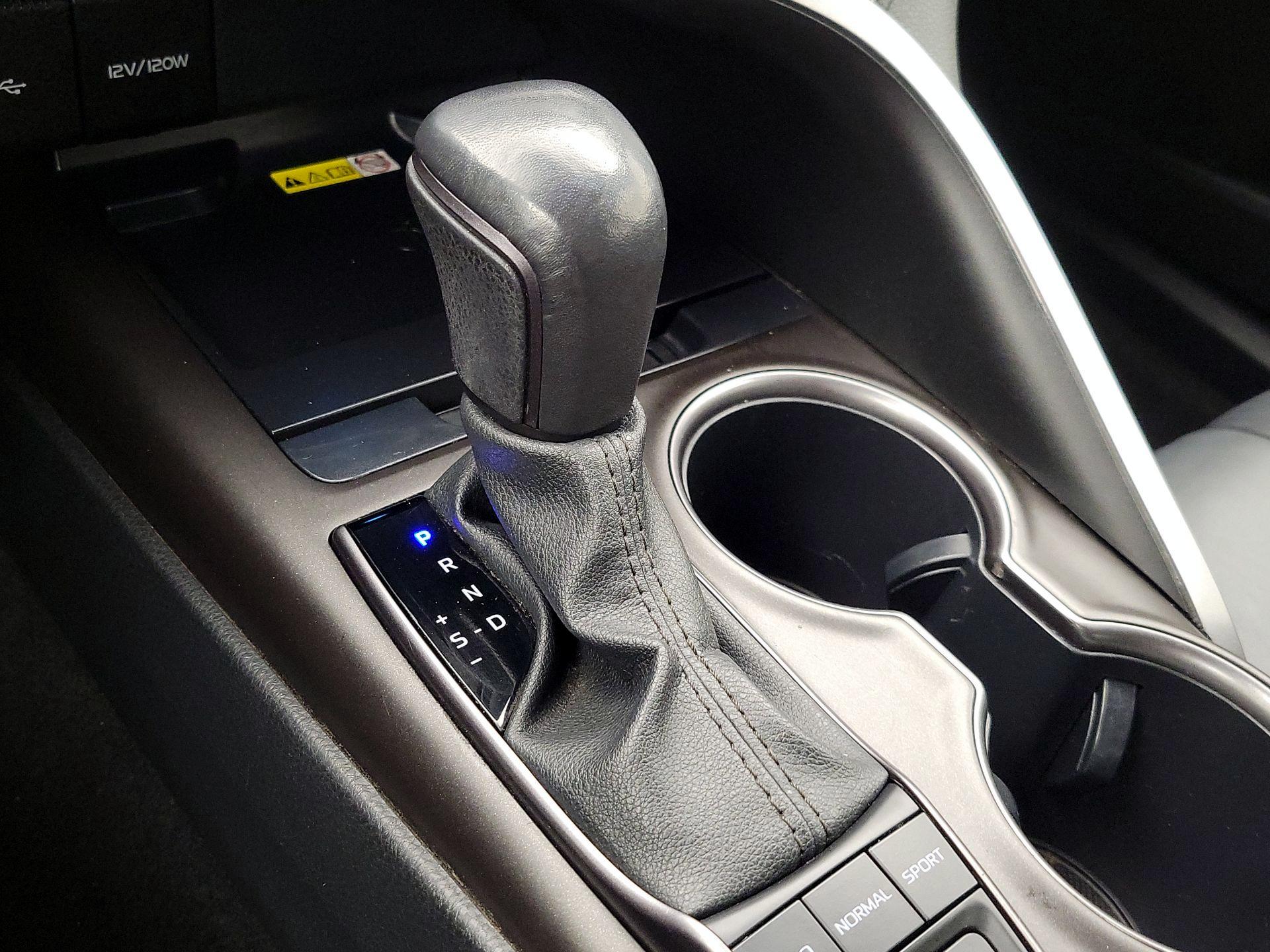 Thumbnail: 2023 Toyota Camry - 17