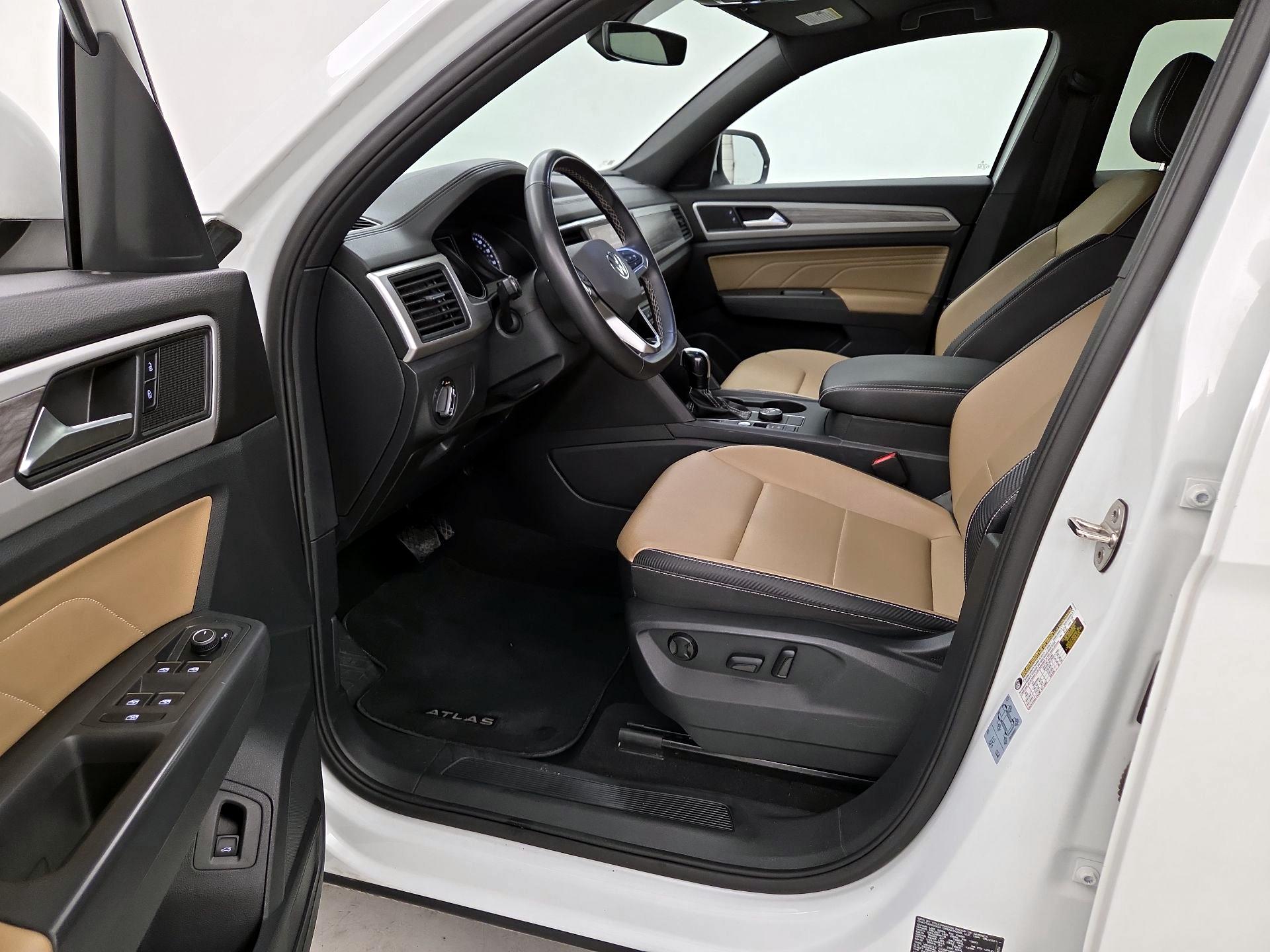 Thumbnail: 2021 Volkswagen Atlas - 11