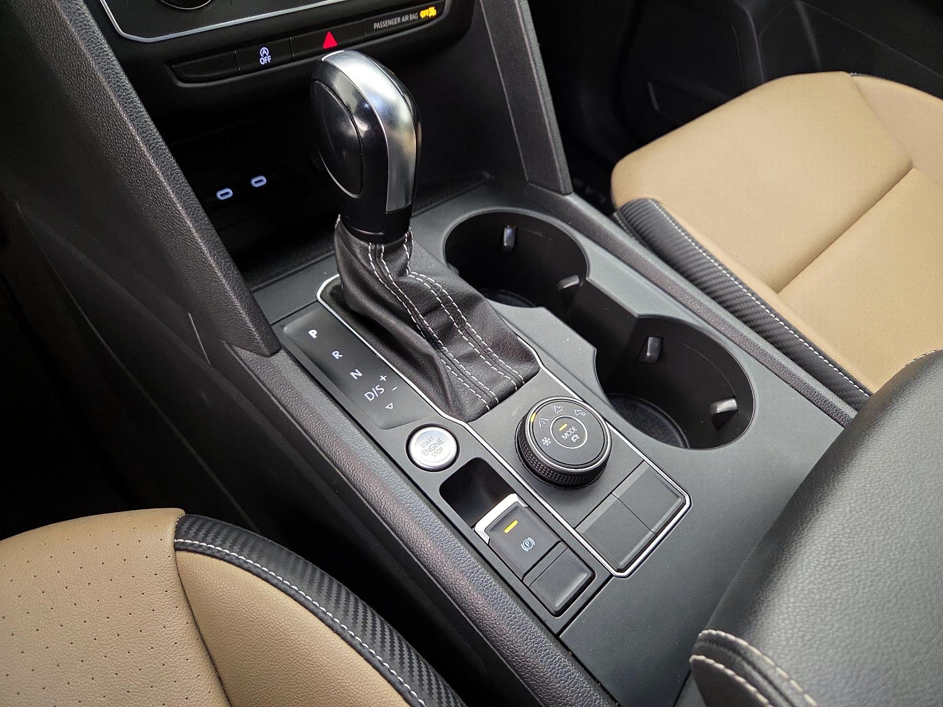 Thumbnail: 2021 Volkswagen Atlas - 17