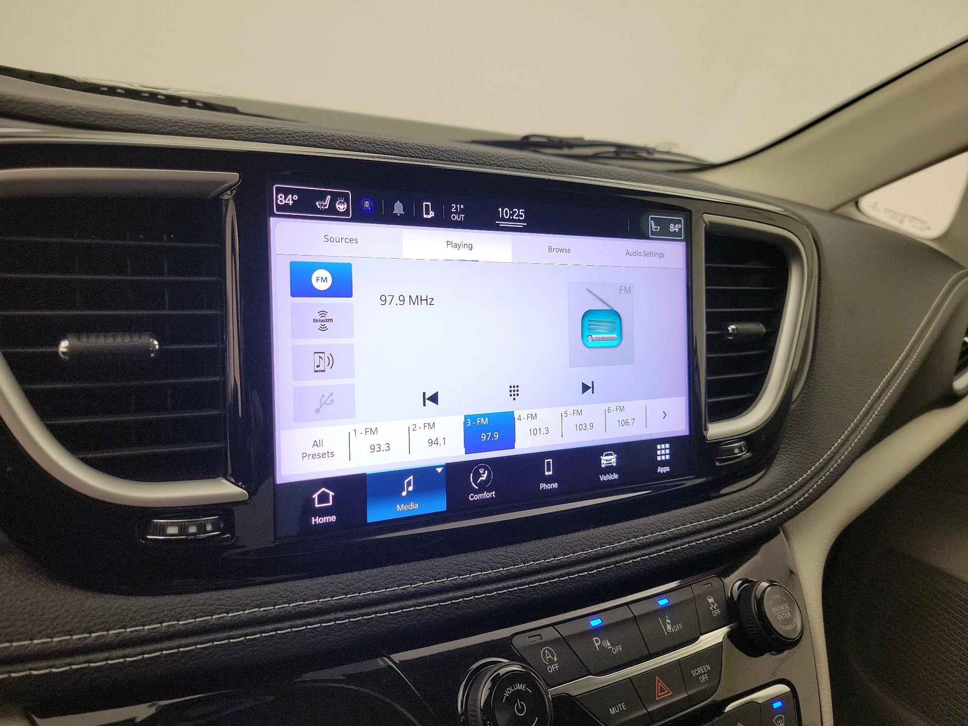 Thumbnail: 2022 Chrysler Pacifica - 15