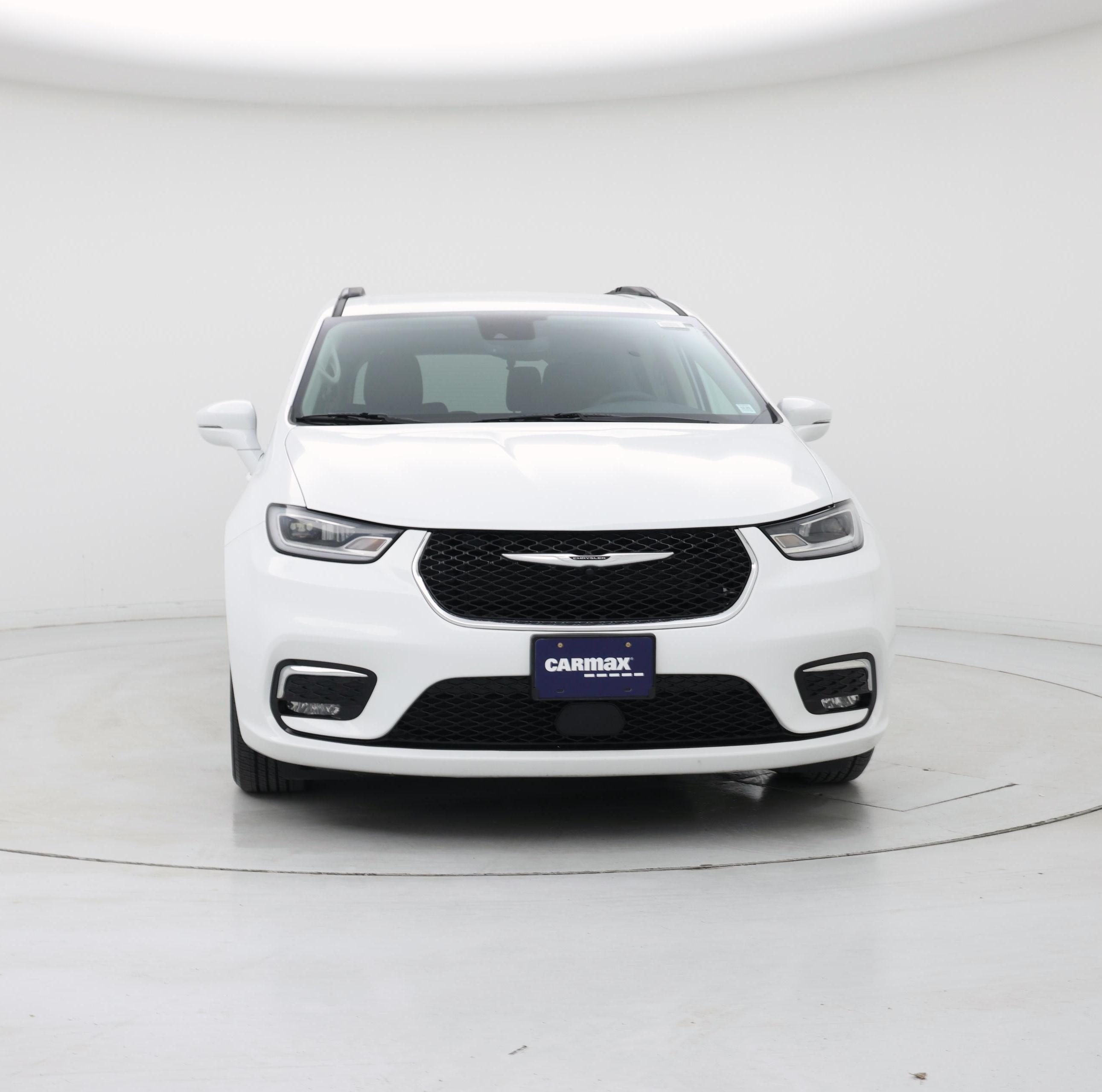 Thumbnail: 2022 Chrysler Pacifica - 5