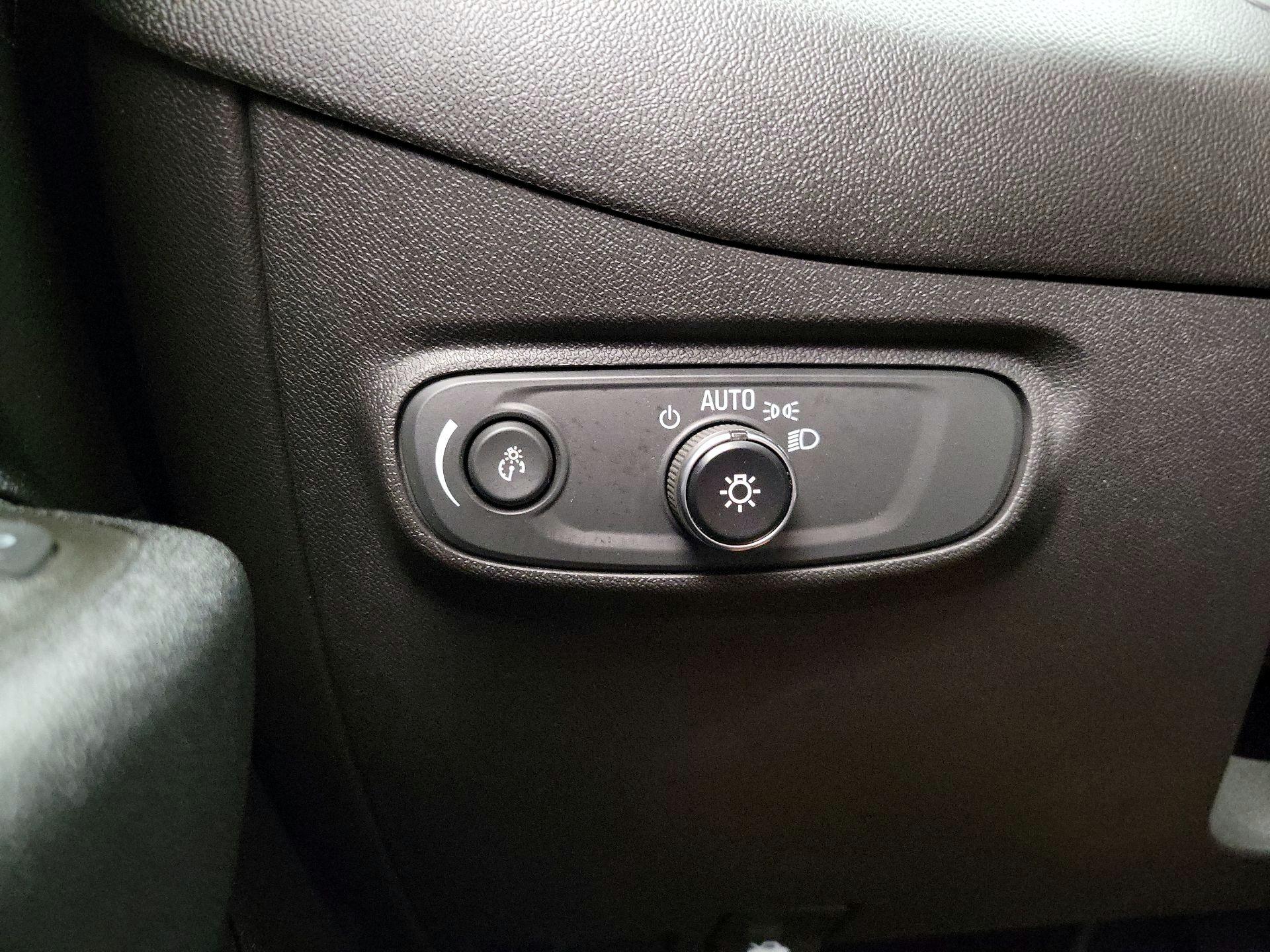 Thumbnail: 2022 Chevrolet Equinox - 13