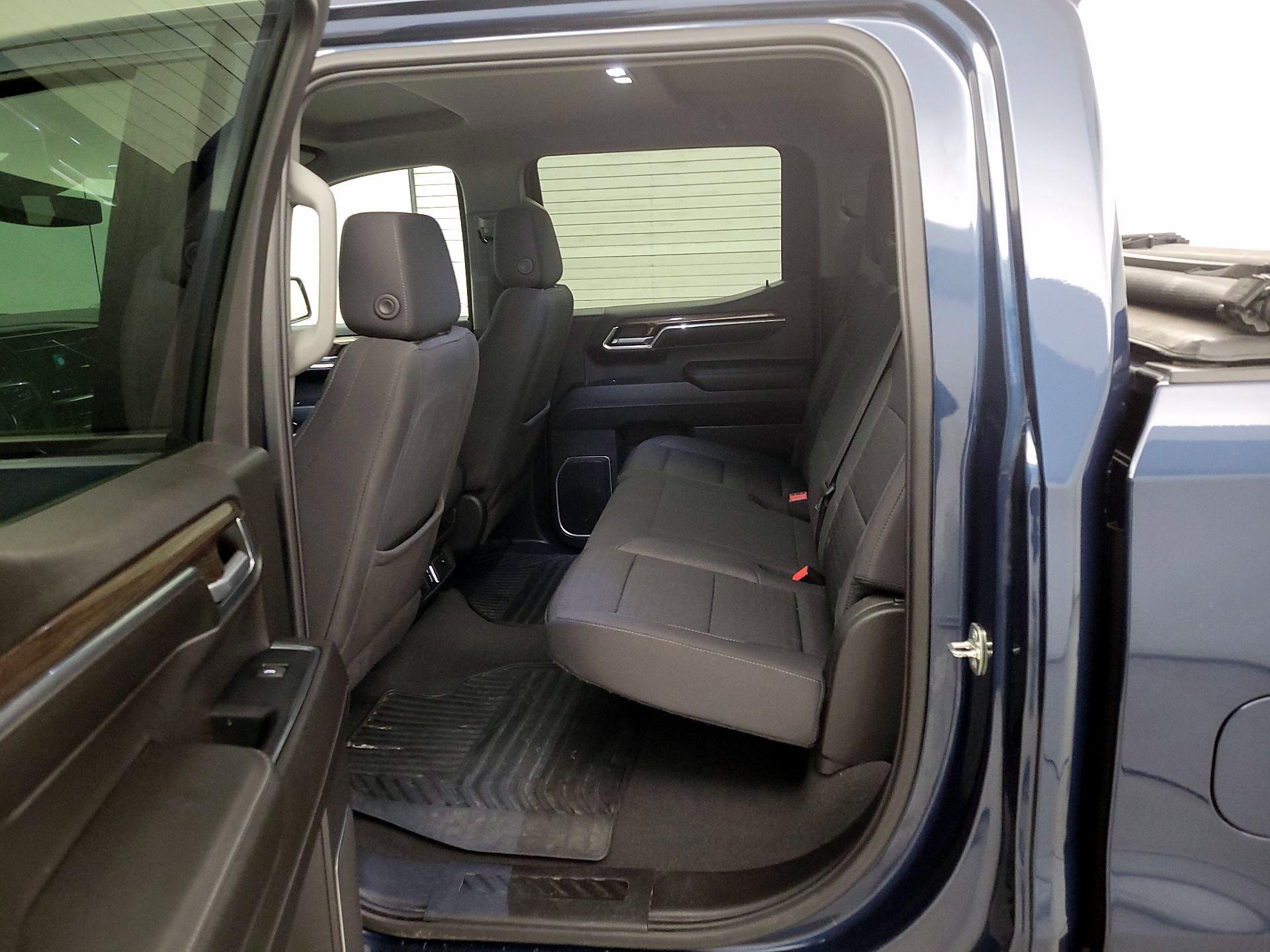 Thumbnail: 2023 Chevrolet Silverado 1500 - 18