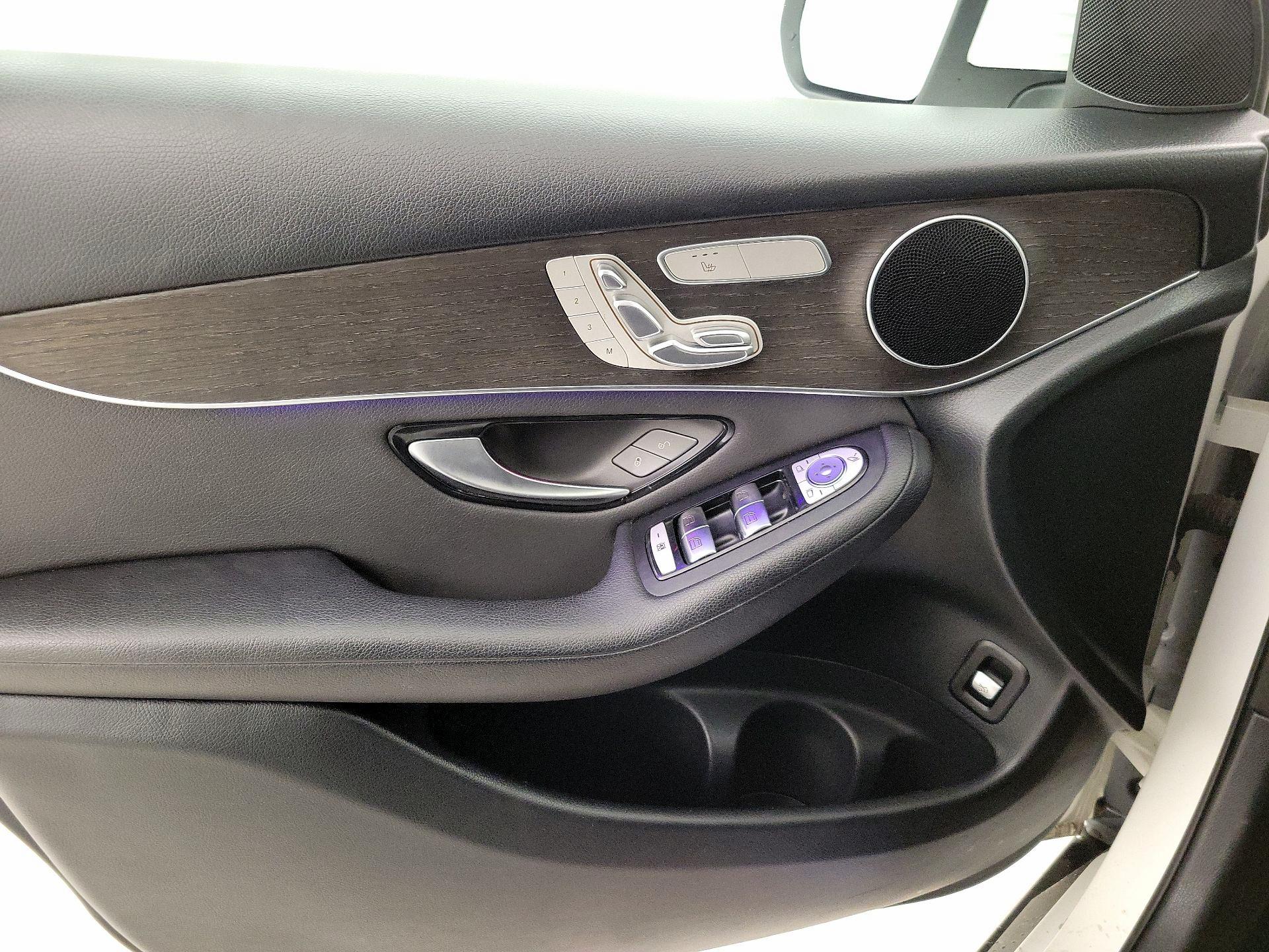 Thumbnail: 2020 Mercedes-Benz GLC - 12