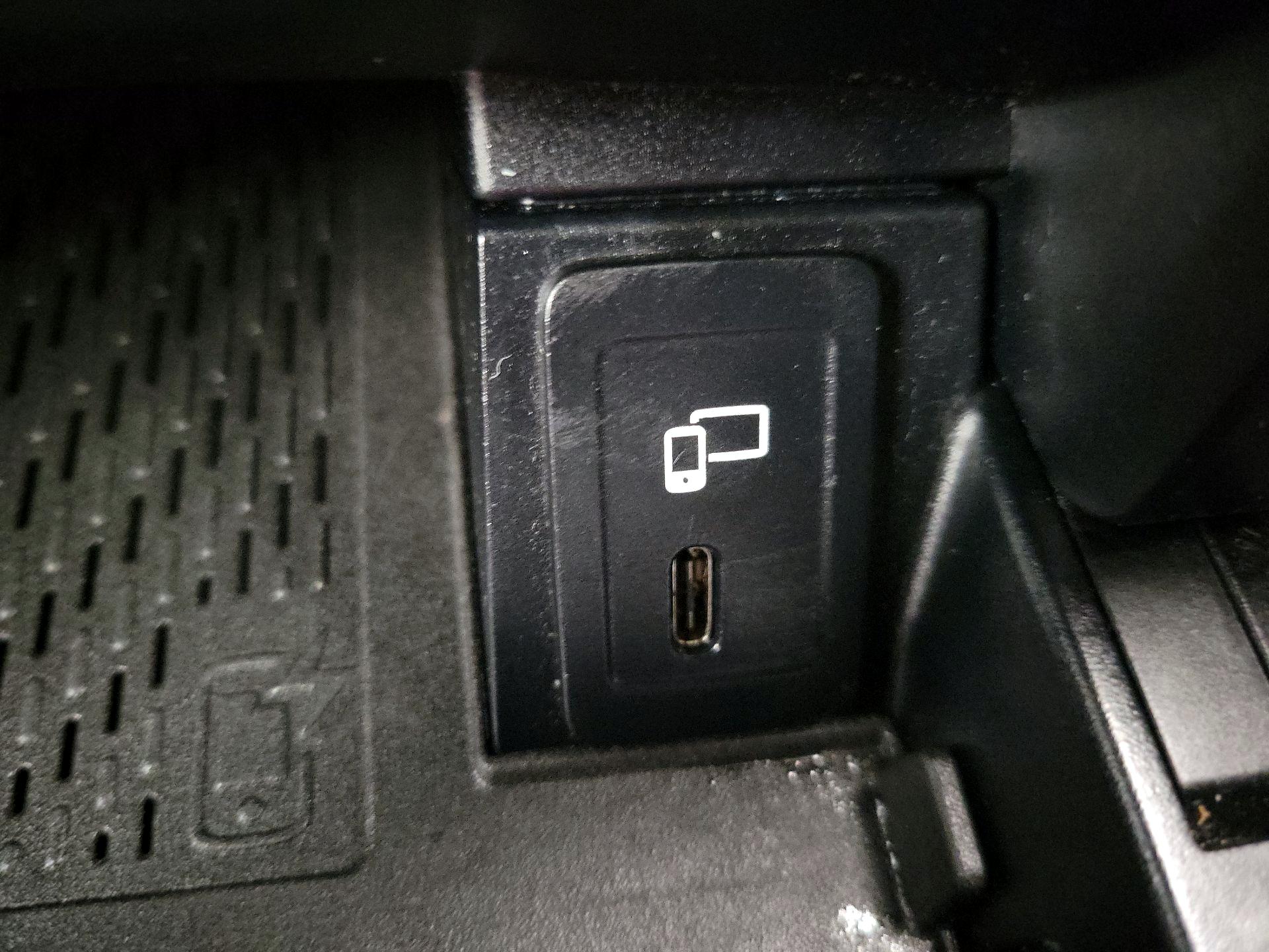 Thumbnail: 2020 Mercedes-Benz GLC - 18