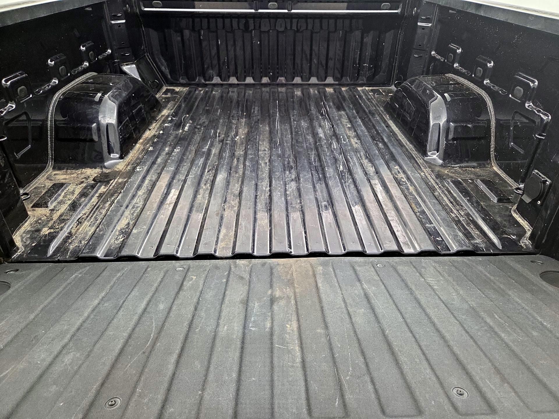 Thumbnail: 2023 Chevrolet Silverado 1500 - 20