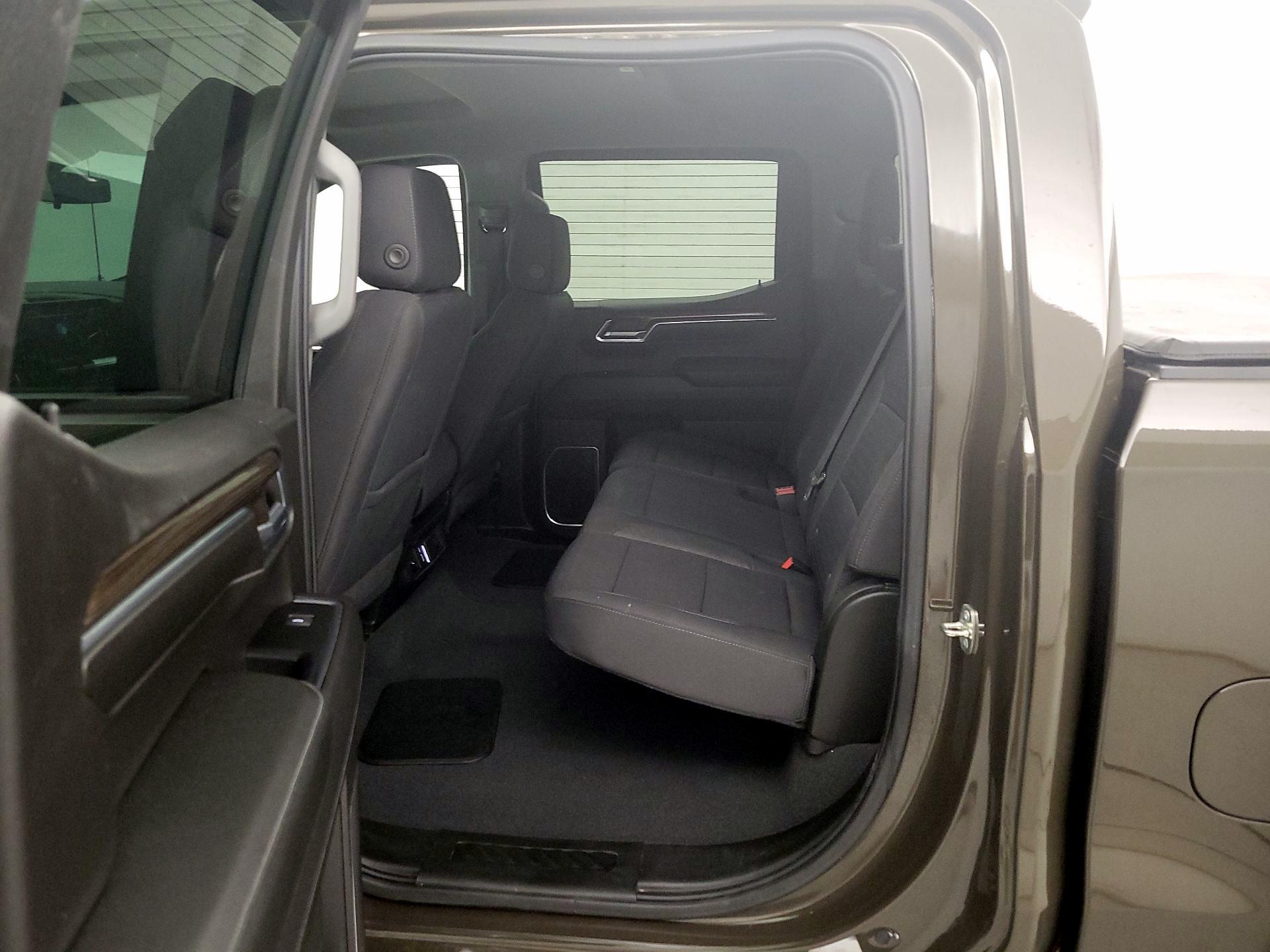 Thumbnail: 2023 Chevrolet Silverado 1500 - 19