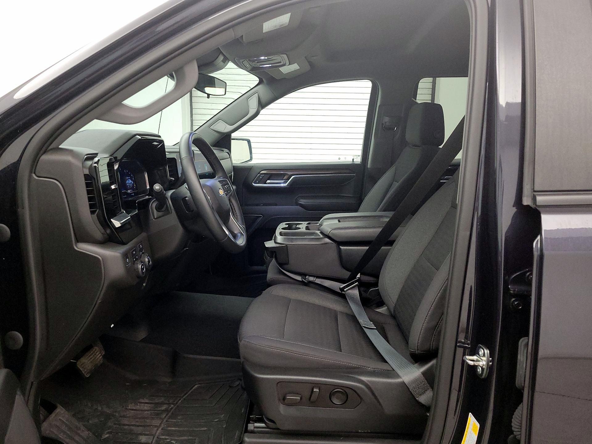 Thumbnail: 2023 Chevrolet Silverado 1500 - 11