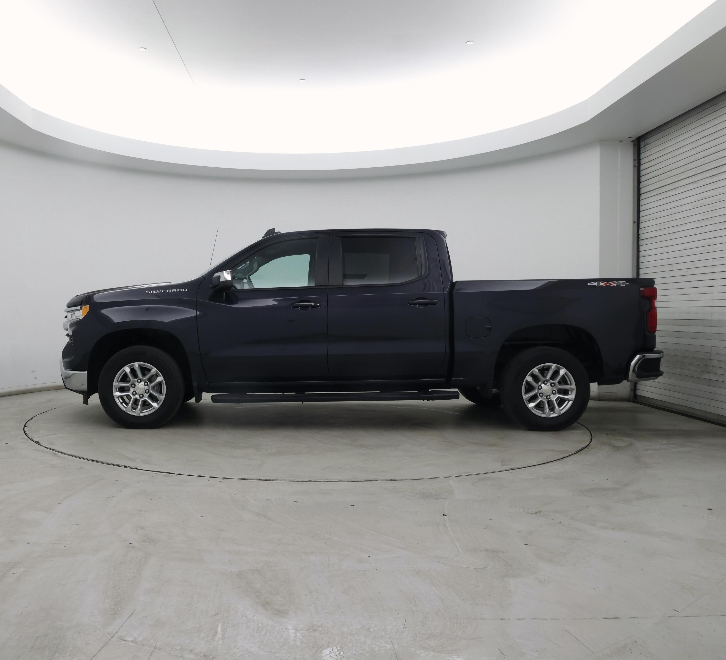 Thumbnail: 2023 Chevrolet Silverado 1500 - 3