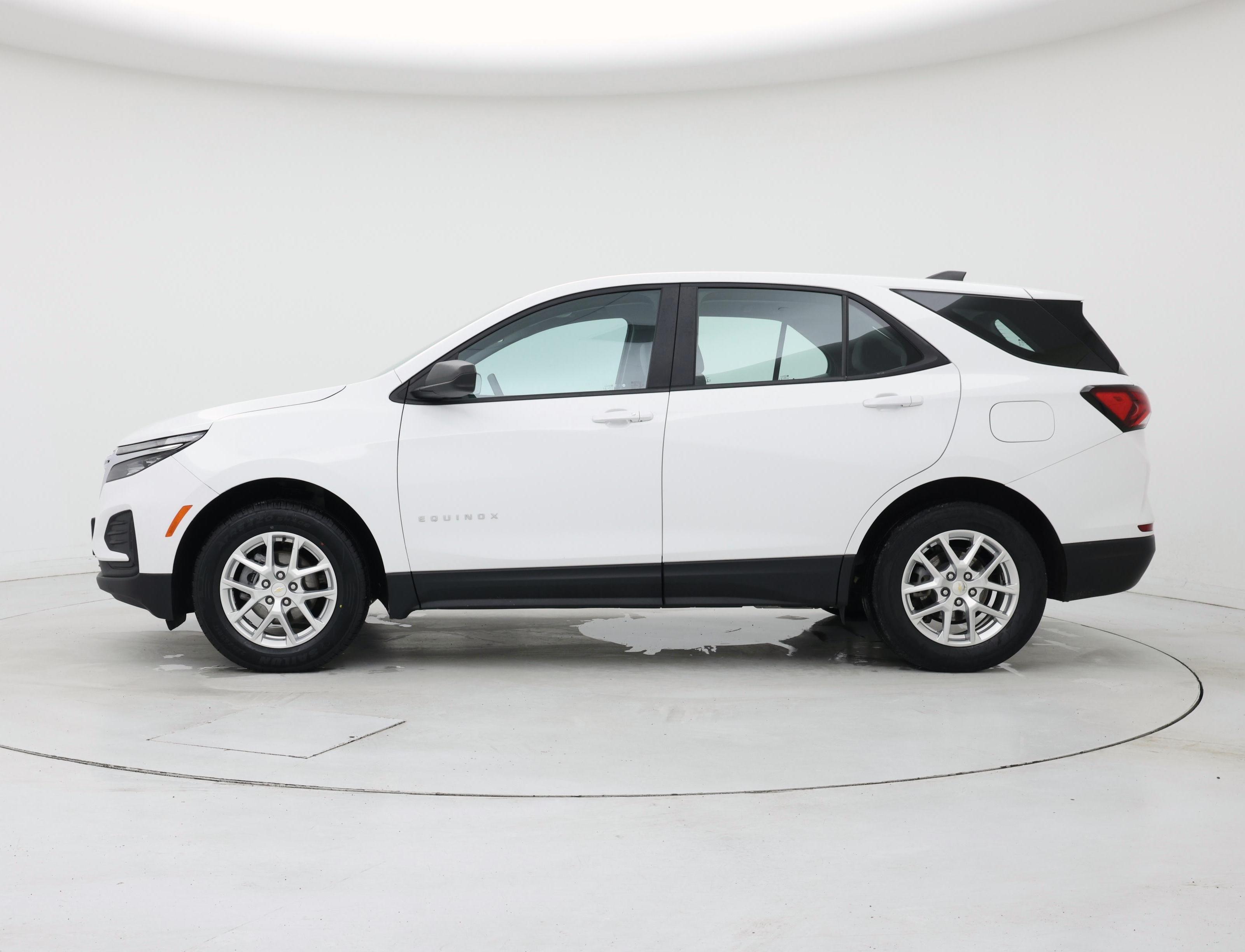 Thumbnail: 2022 Chevrolet Equinox - 3