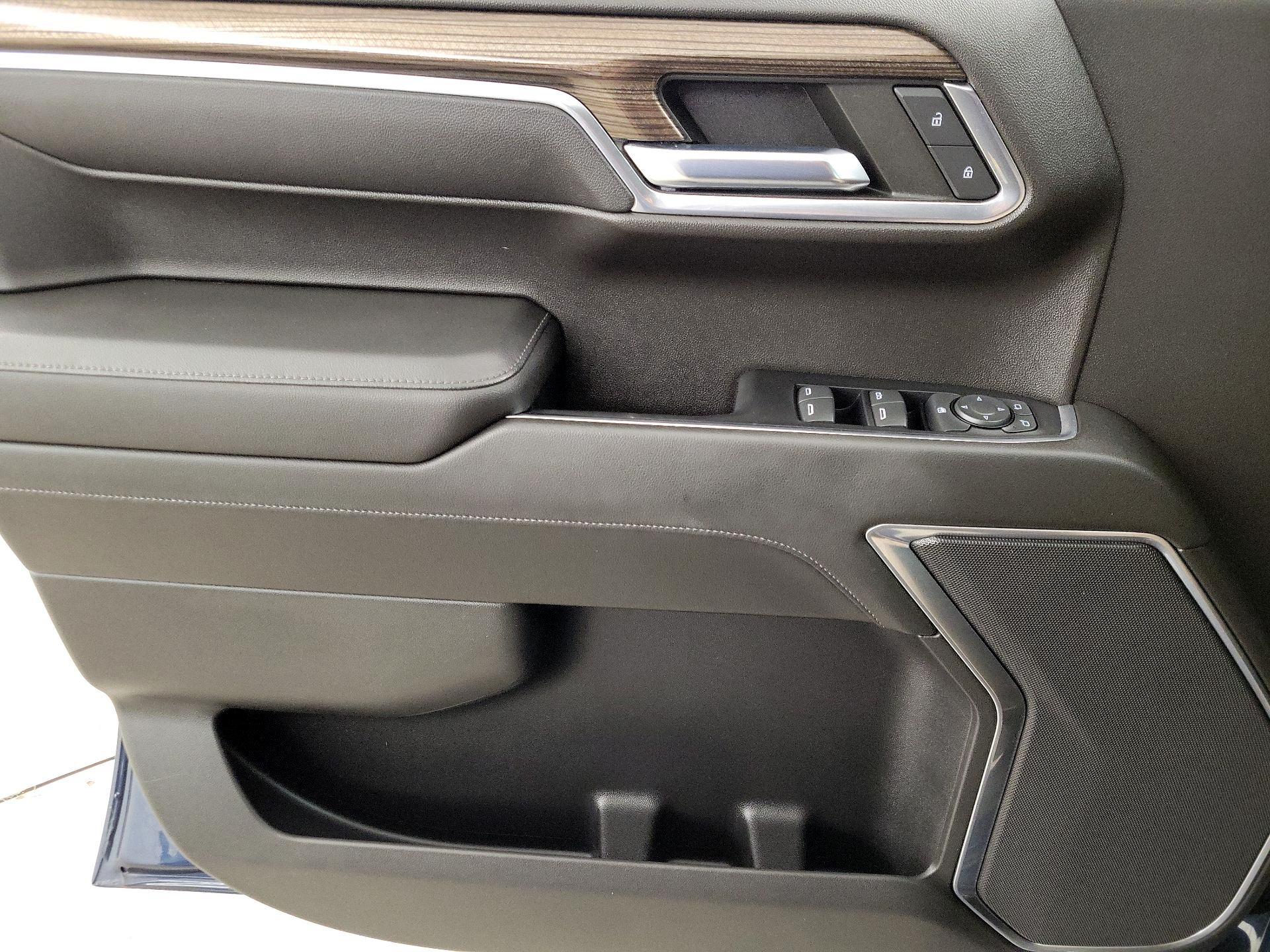 Thumbnail: 2022 Chevrolet Silverado 1500 - 12