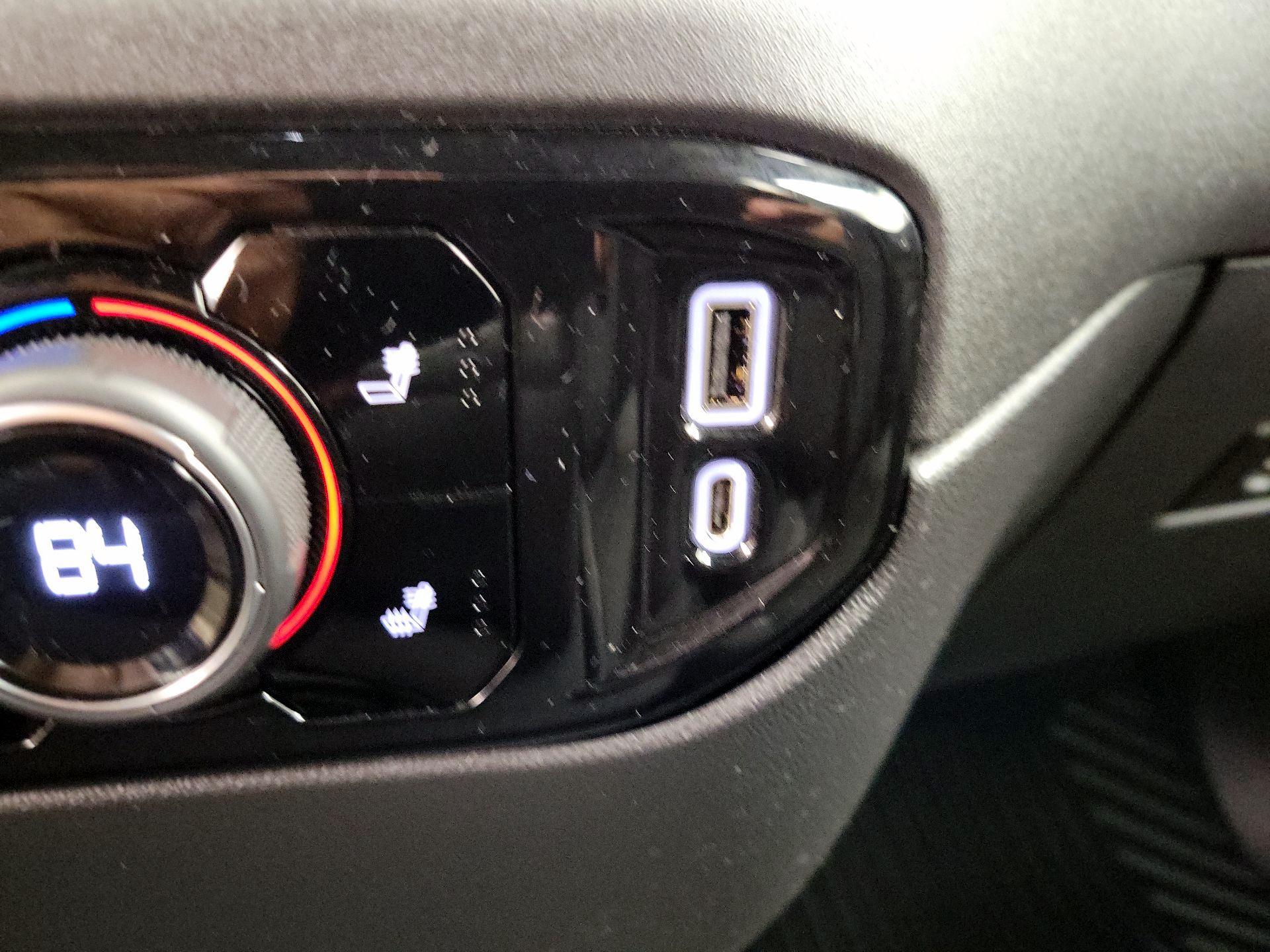 Thumbnail: 2022 Chevrolet Silverado 1500 - 19