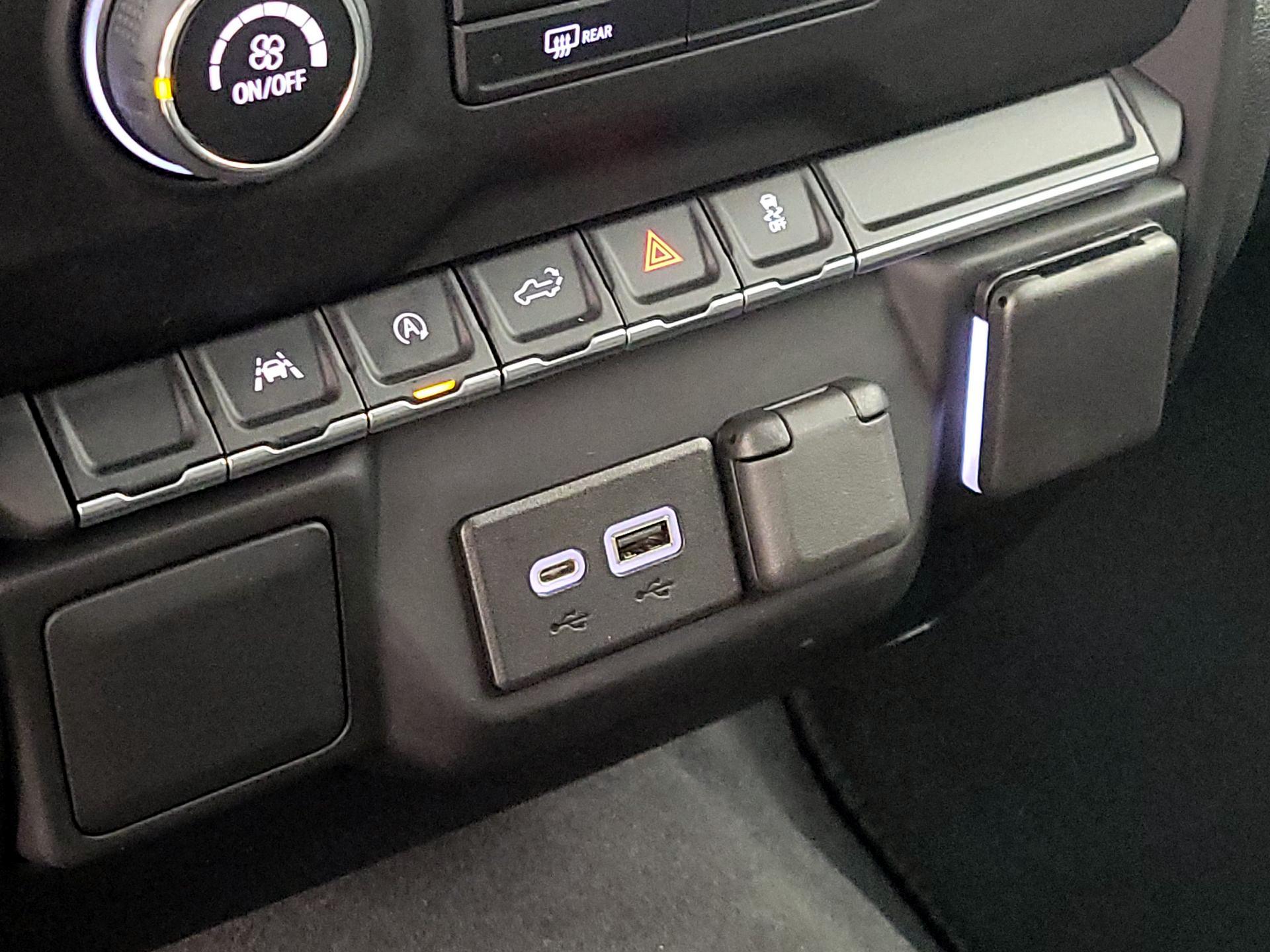 Thumbnail: 2022 Chevrolet Silverado 1500 - 18