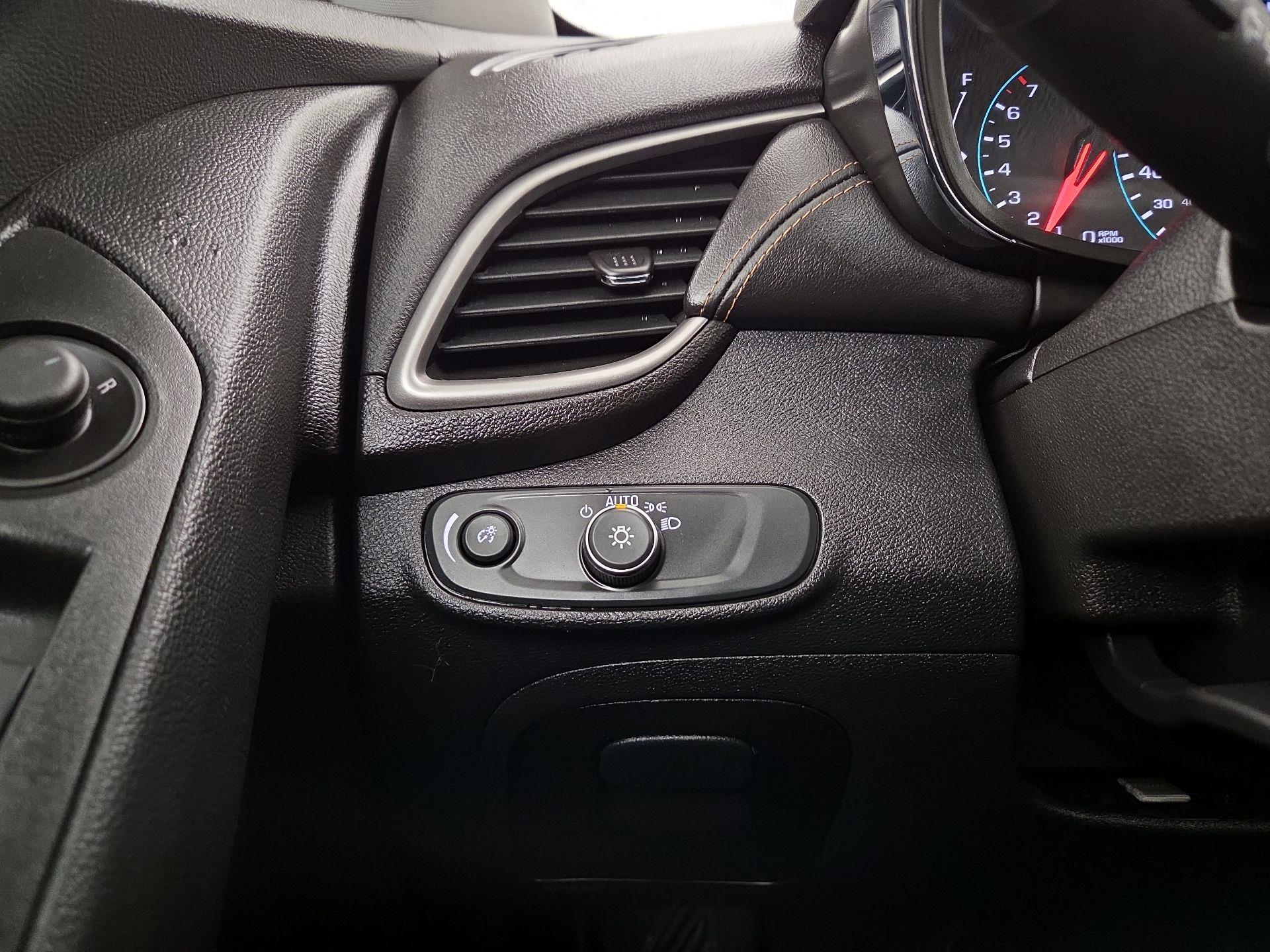 Thumbnail: 2020 Chevrolet Trax - 13