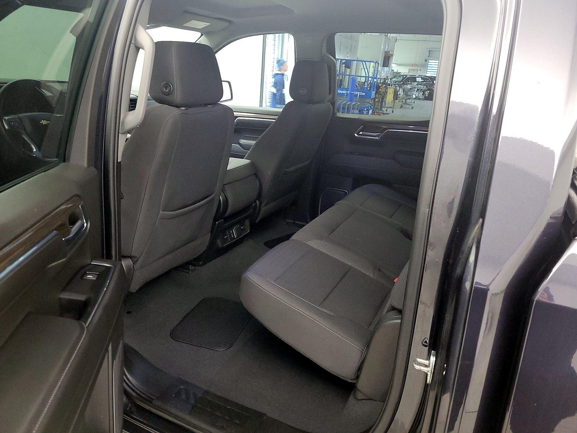 Thumbnail: 2023 Chevrolet Silverado 1500 - 19