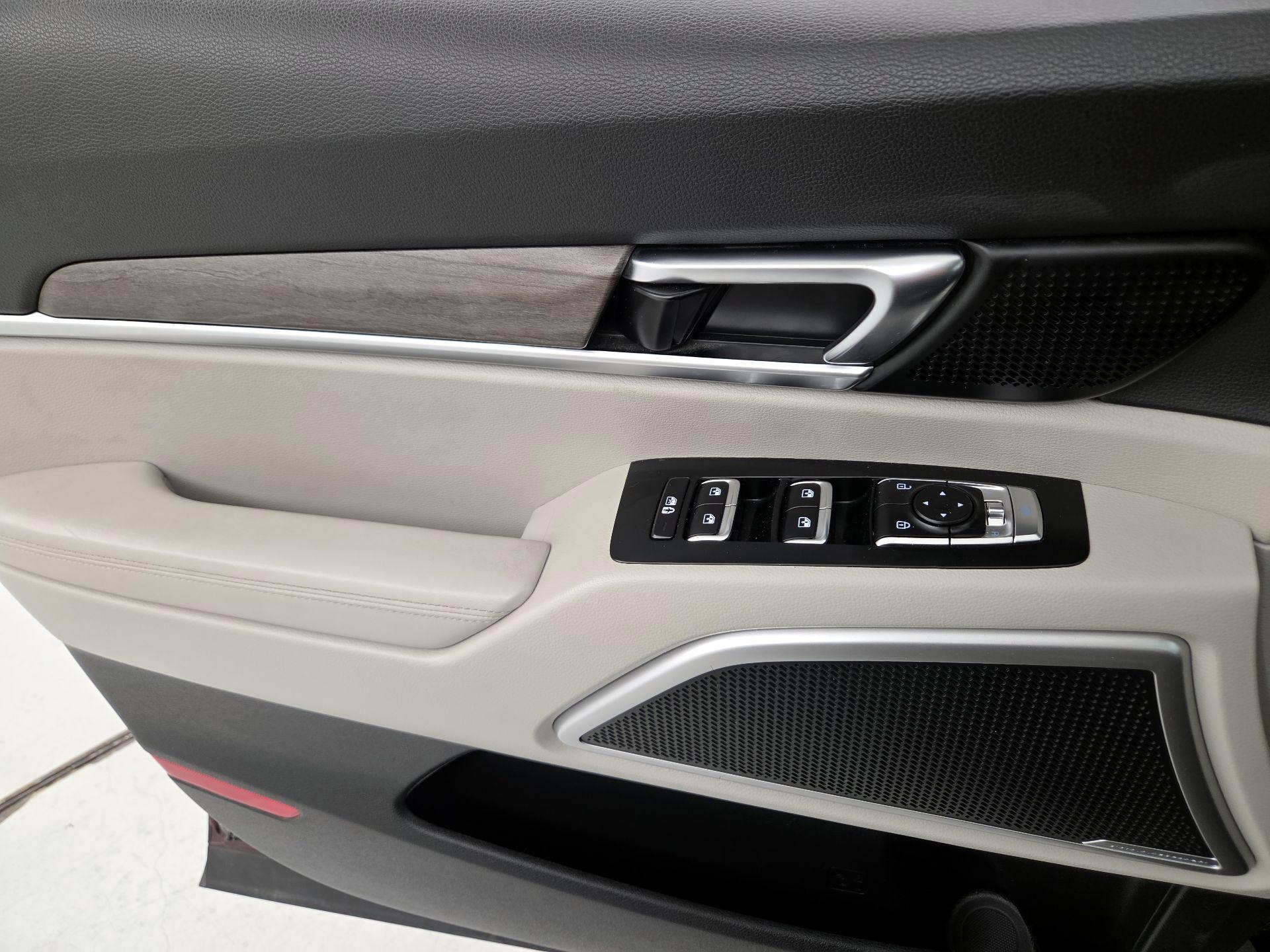 Thumbnail: 2021 Kia Telluride - 12