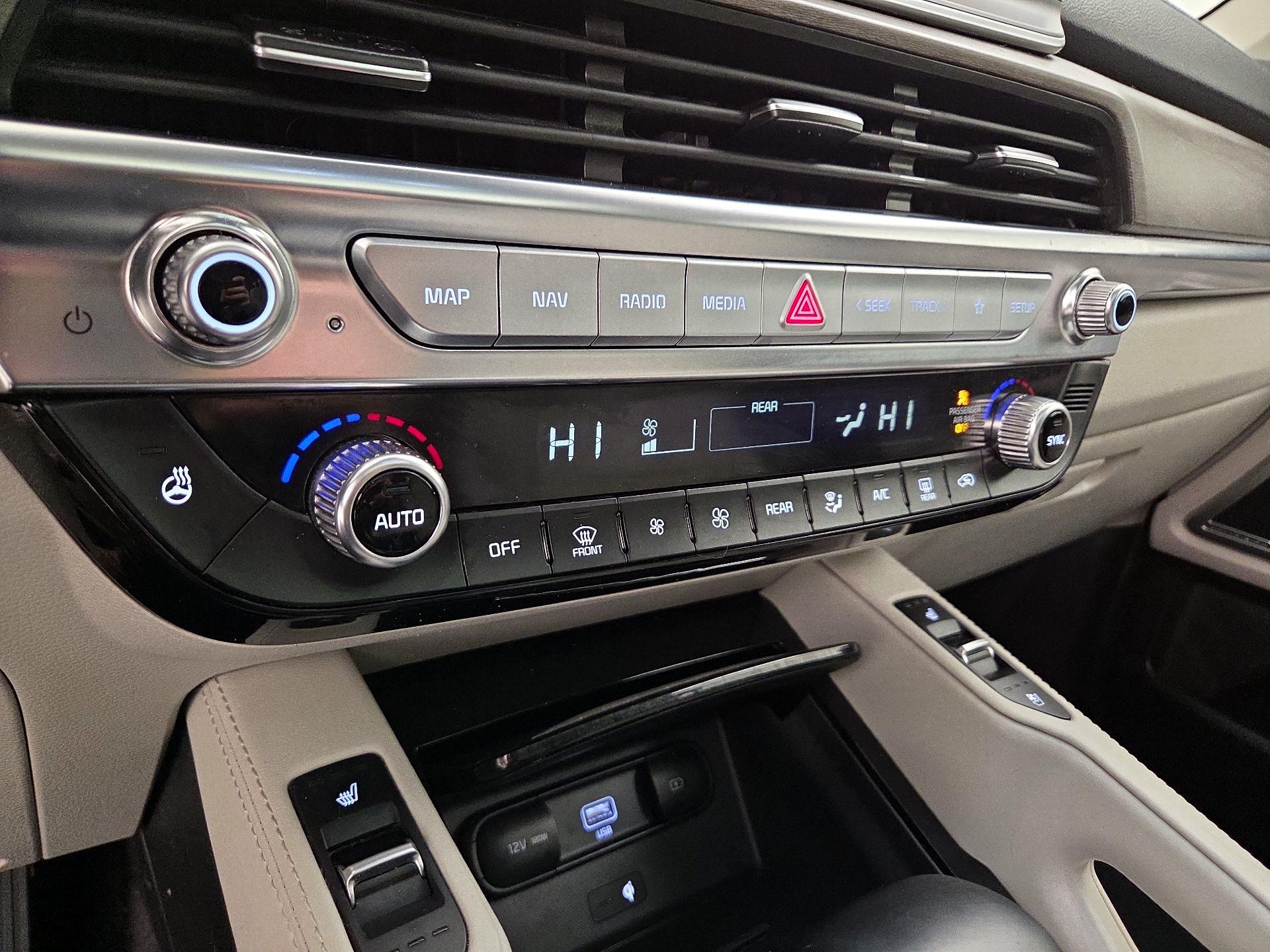 Thumbnail: 2021 Kia Telluride - 17