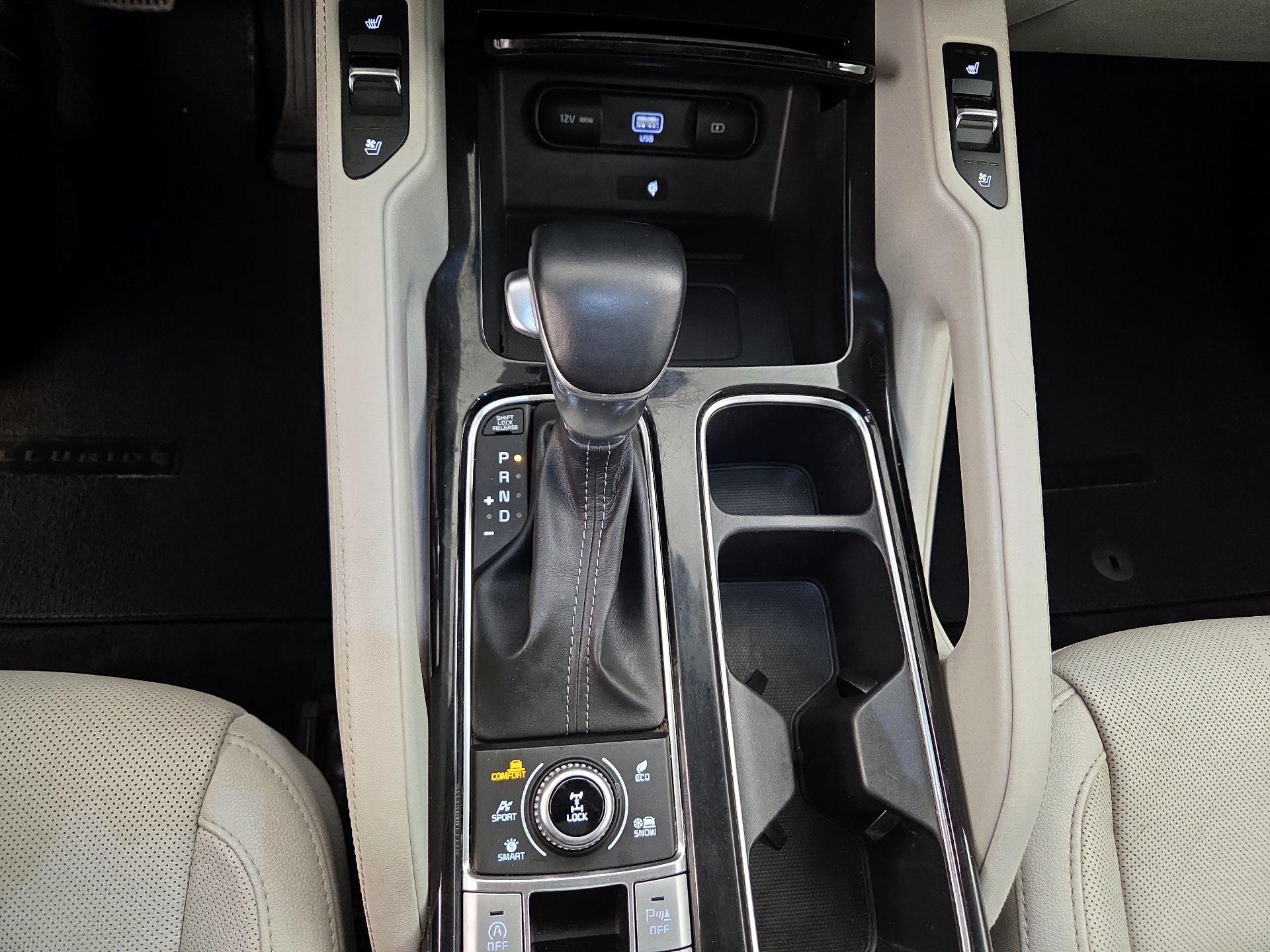 Thumbnail: 2021 Kia Telluride - 18