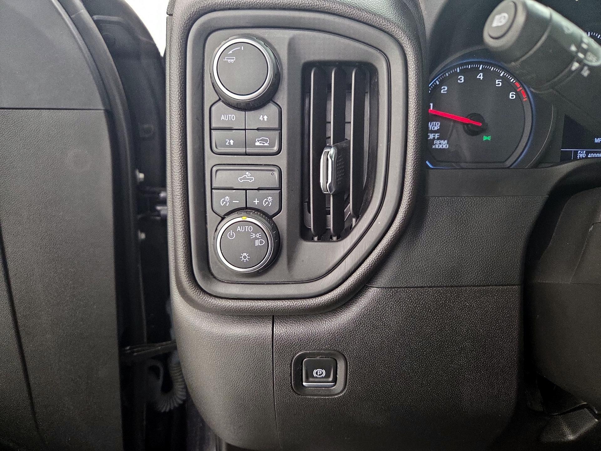 Thumbnail: 2023 Chevrolet Silverado 1500 - 13