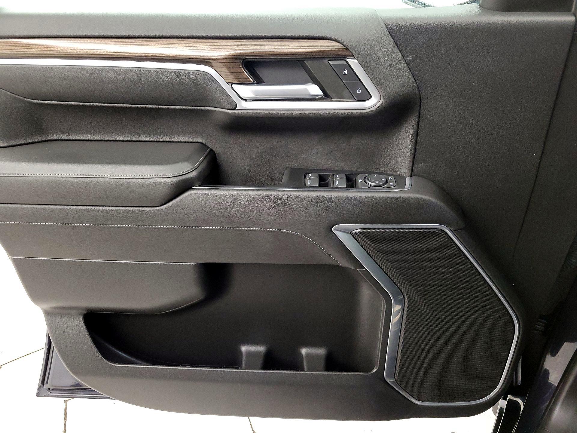 Thumbnail: 2022 Chevrolet Silverado 1500 - 12