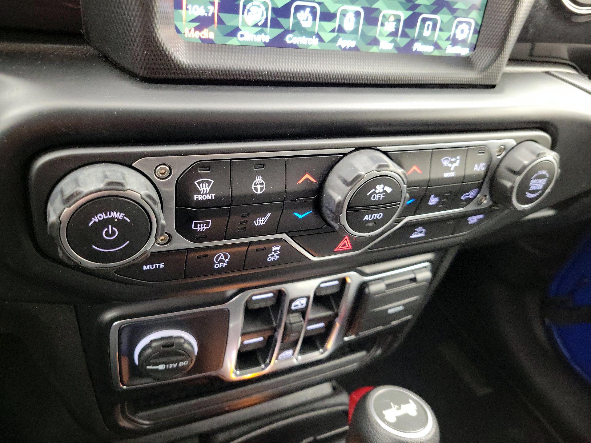 Thumbnail: 2021 Jeep Wrangler - 17